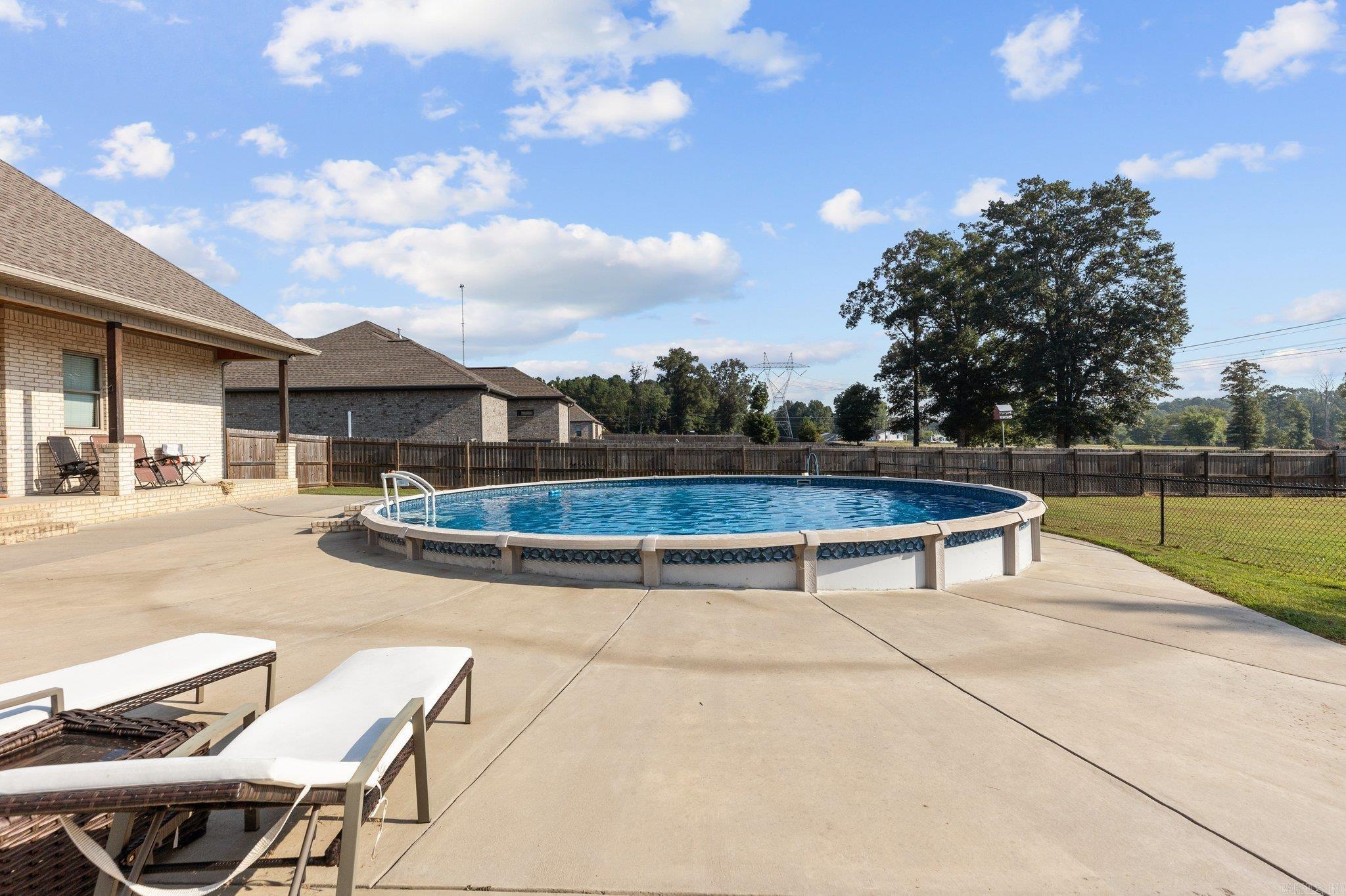 OAK TREE RIDGE SUB - Residential