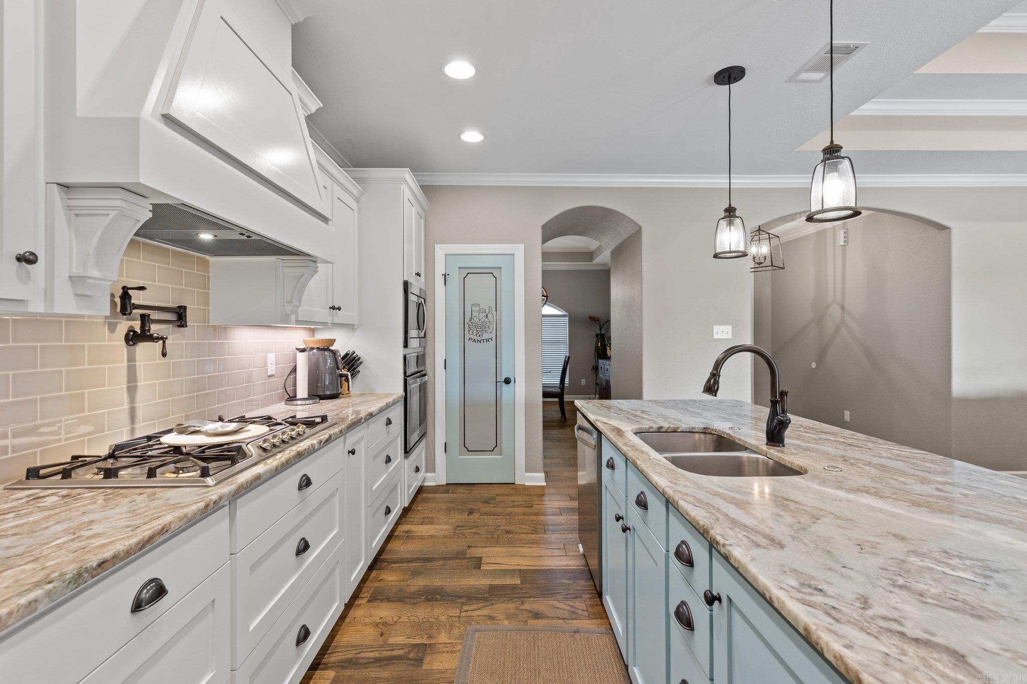 OAK TREE RIDGE SUB - Residential