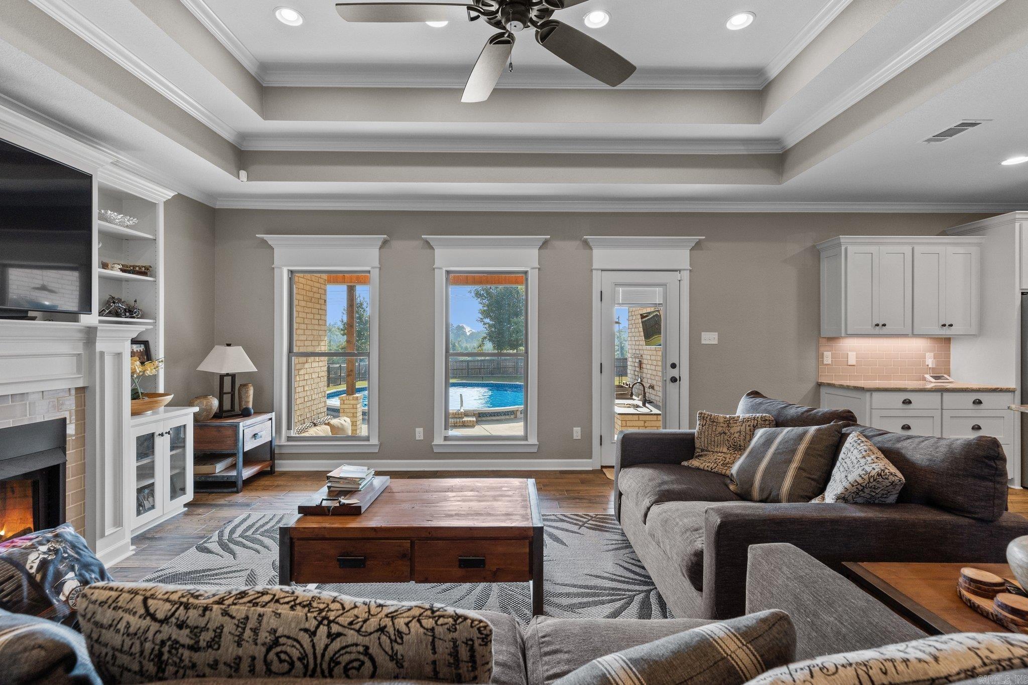 OAK TREE RIDGE SUB - Residential