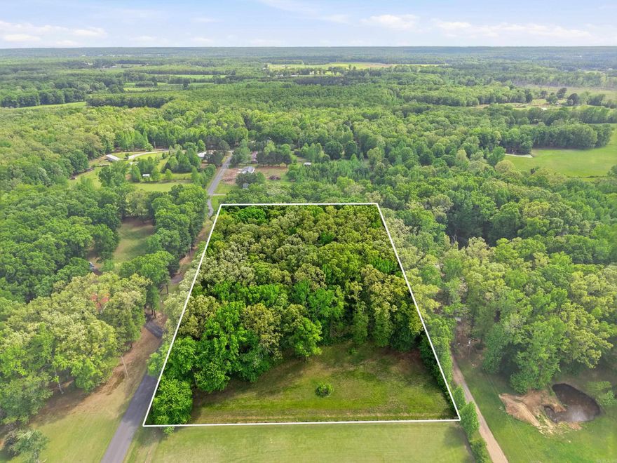 Great opportunity to build your dream home on a beautiful lot just outside of Vilonia. Gorgeous trees on this rural land with a blank canvas. Easy access to Vilonia, Conway, Beebe, and Little Rock Air Force Base. Survey on file, utilities at the road. Schedule your private showing today!