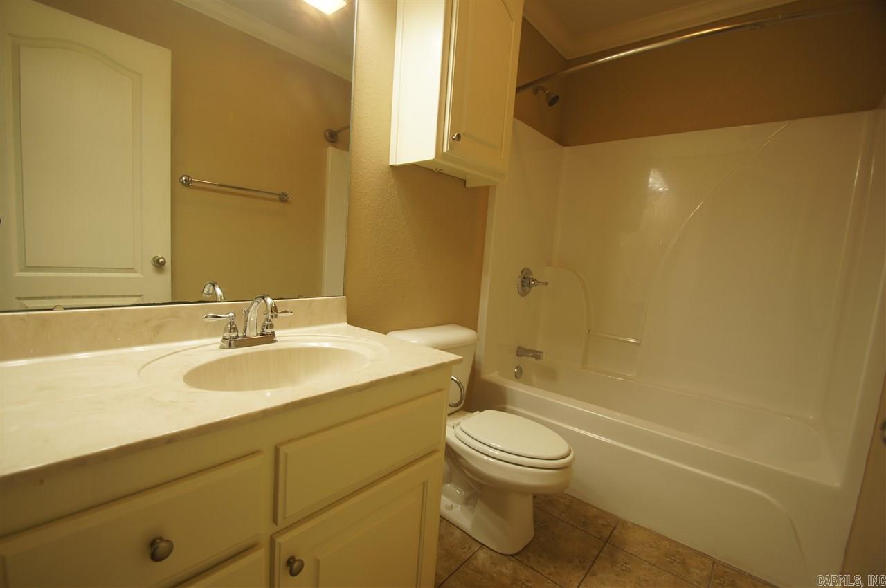 Base Meadows - Residential Lease