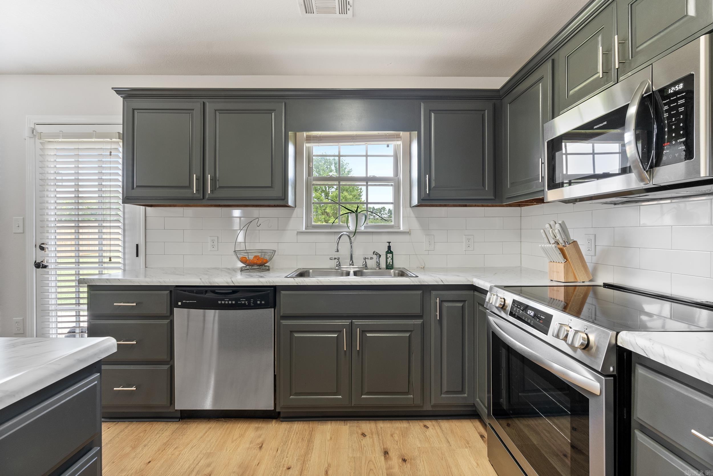 Eaglebrook Estates - Residential