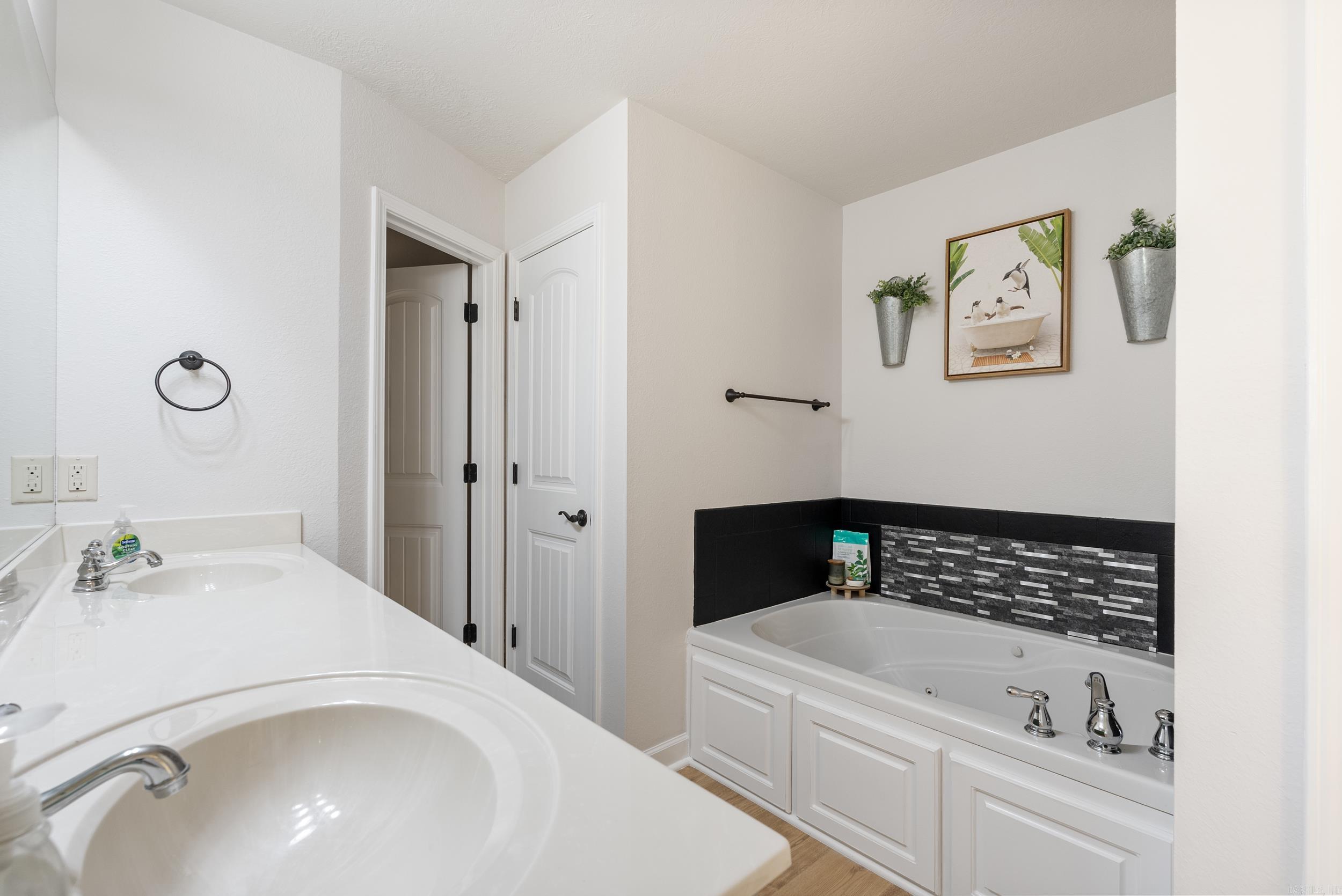 Eaglebrook Estates - Residential