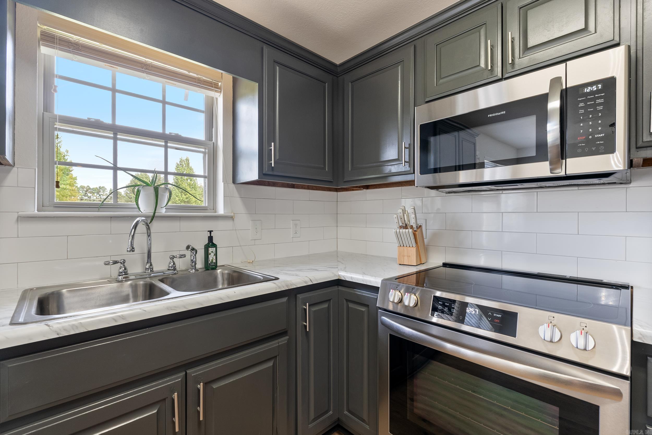 Eaglebrook Estates - Residential