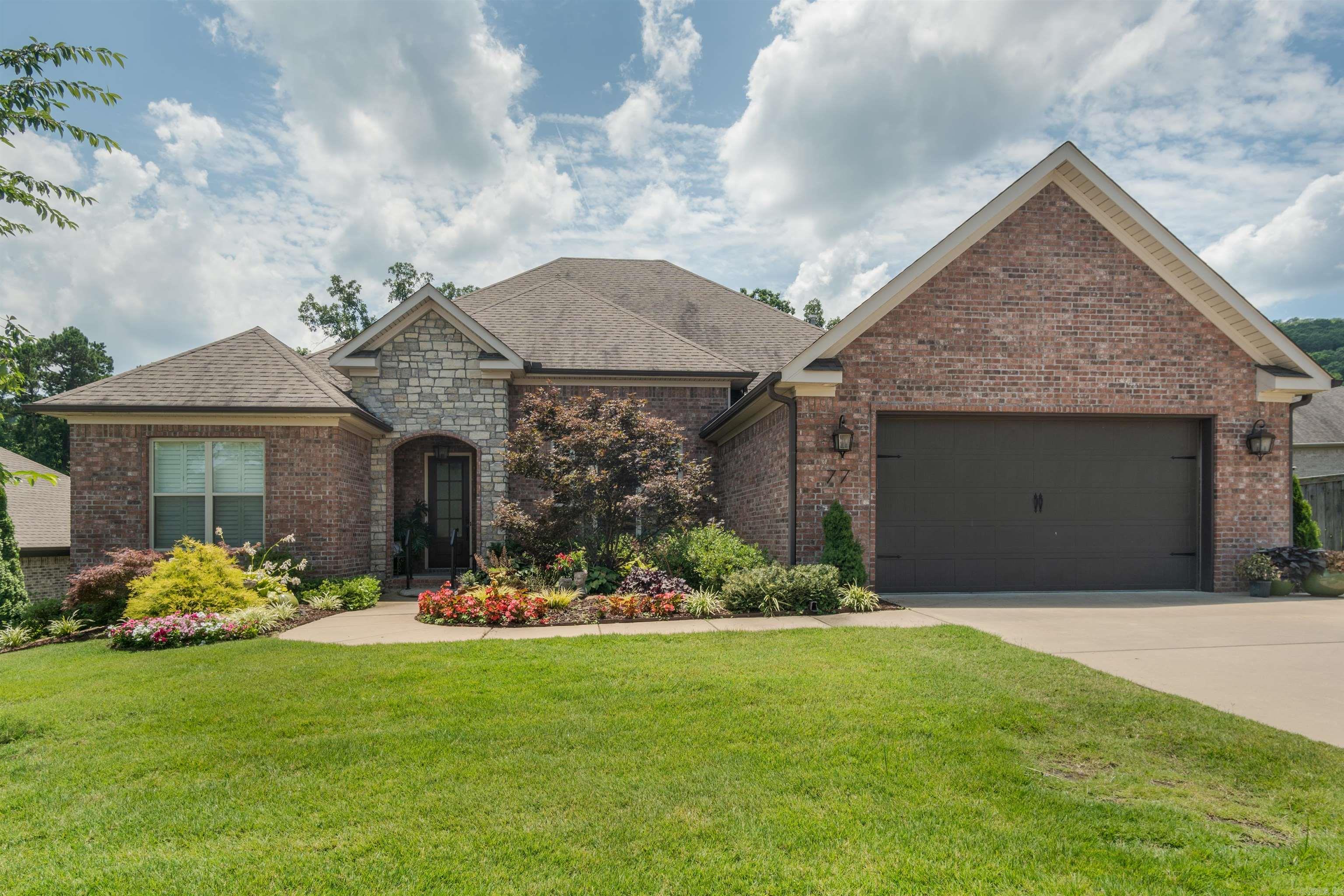 CHENAL VALLEY EPERNAY PLACE - Residential