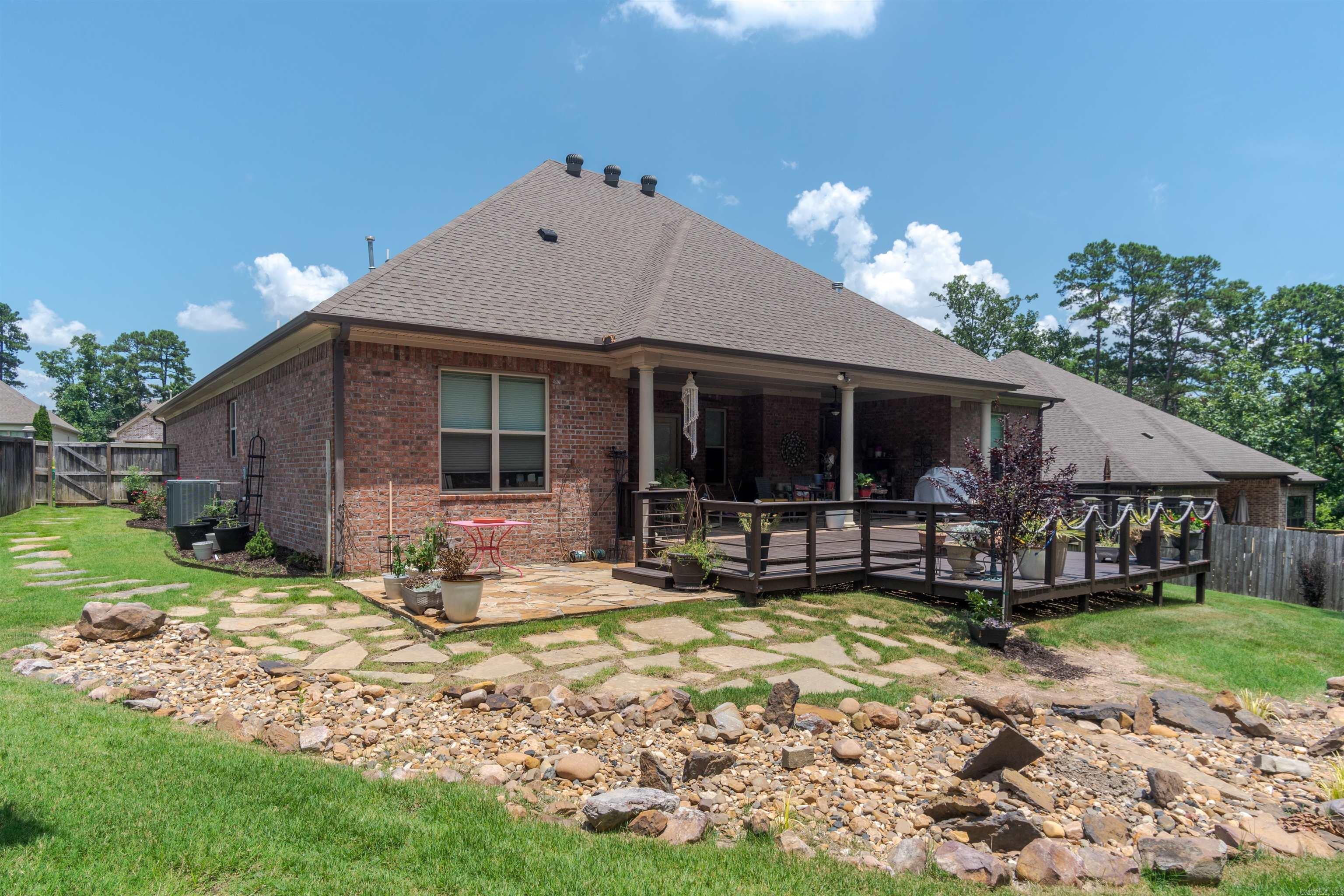 CHENAL VALLEY EPERNAY PLACE - Residential