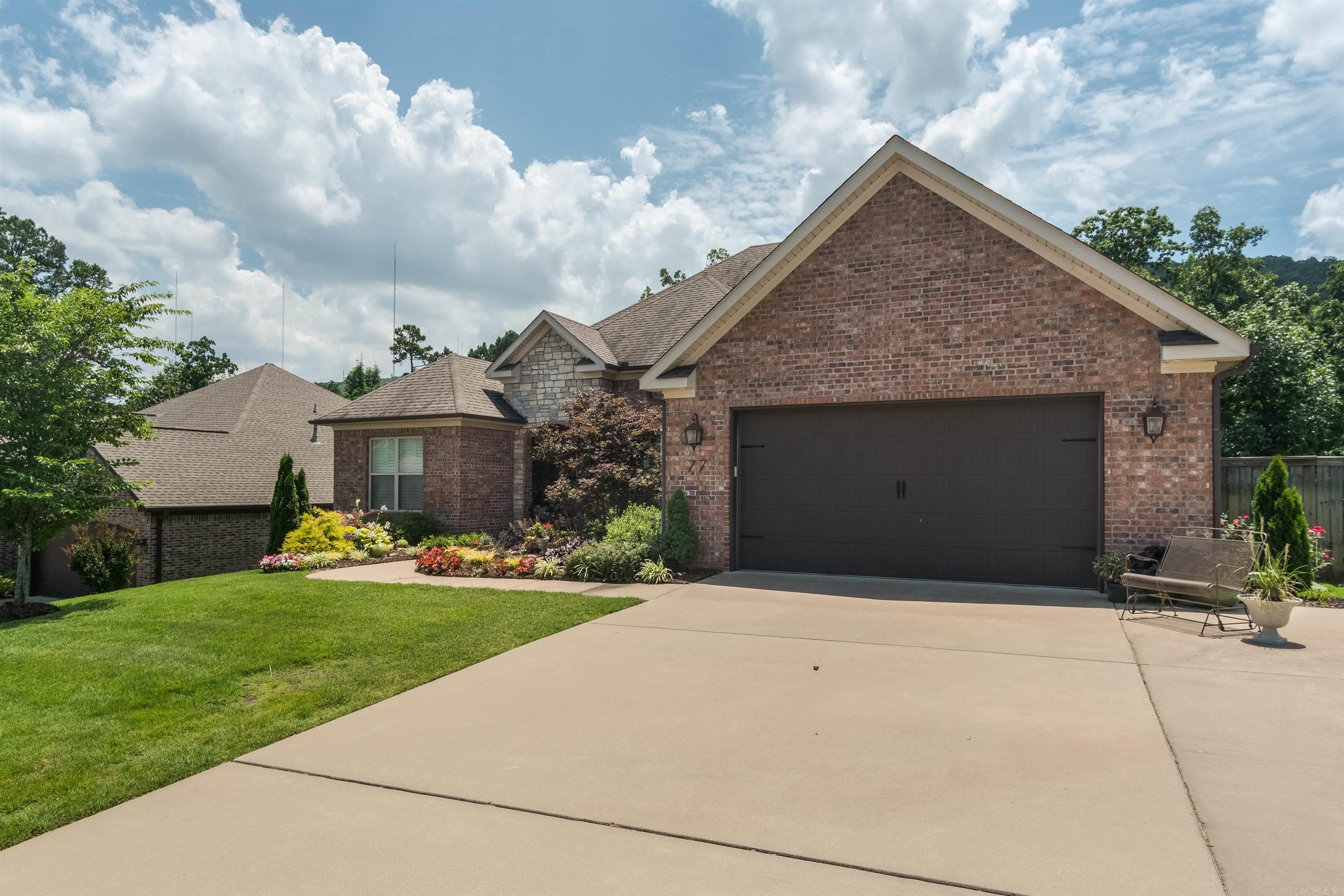 CHENAL VALLEY EPERNAY PLACE - Residential