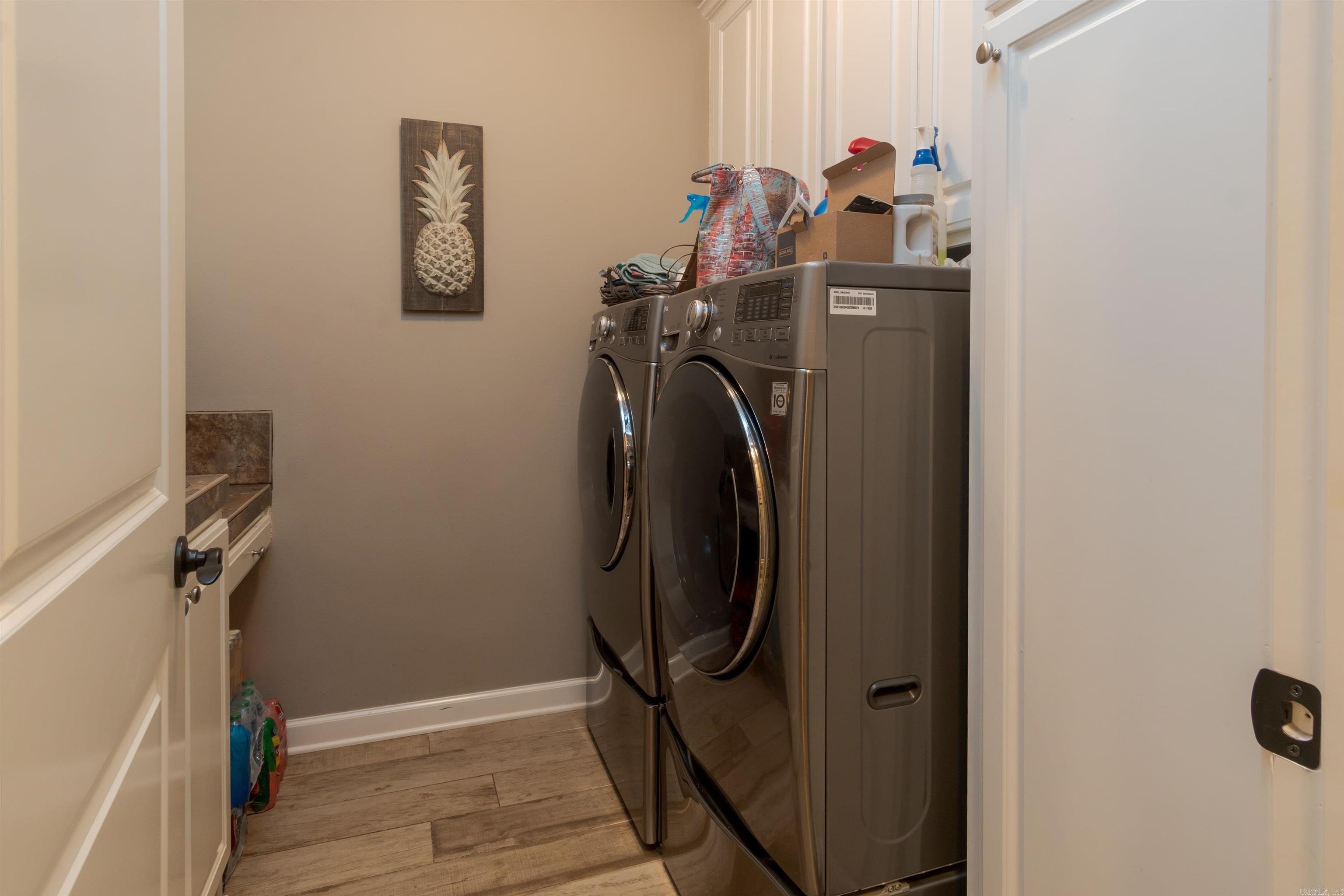 CHENAL VALLEY EPERNAY PLACE - Residential