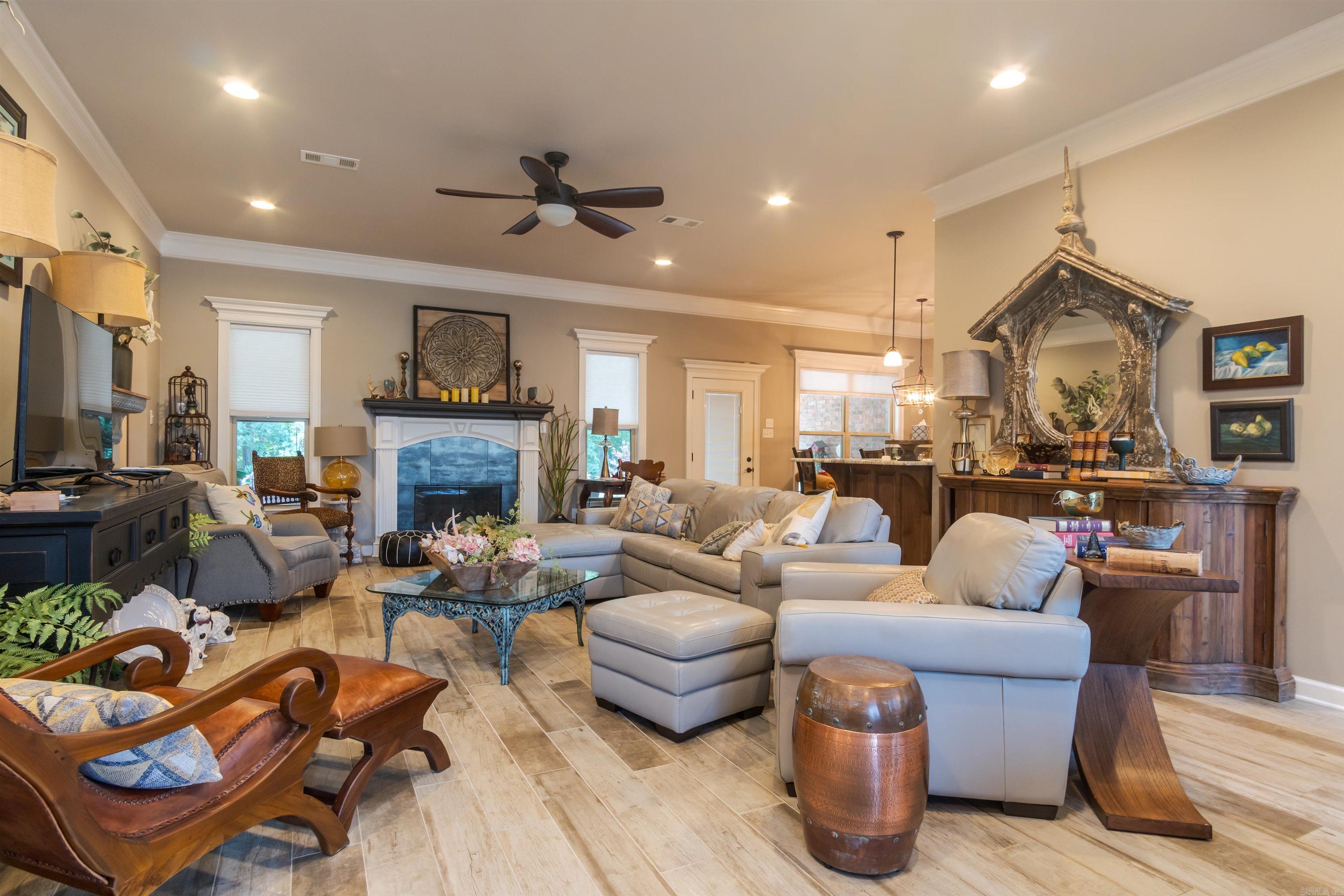 CHENAL VALLEY EPERNAY PLACE - Residential