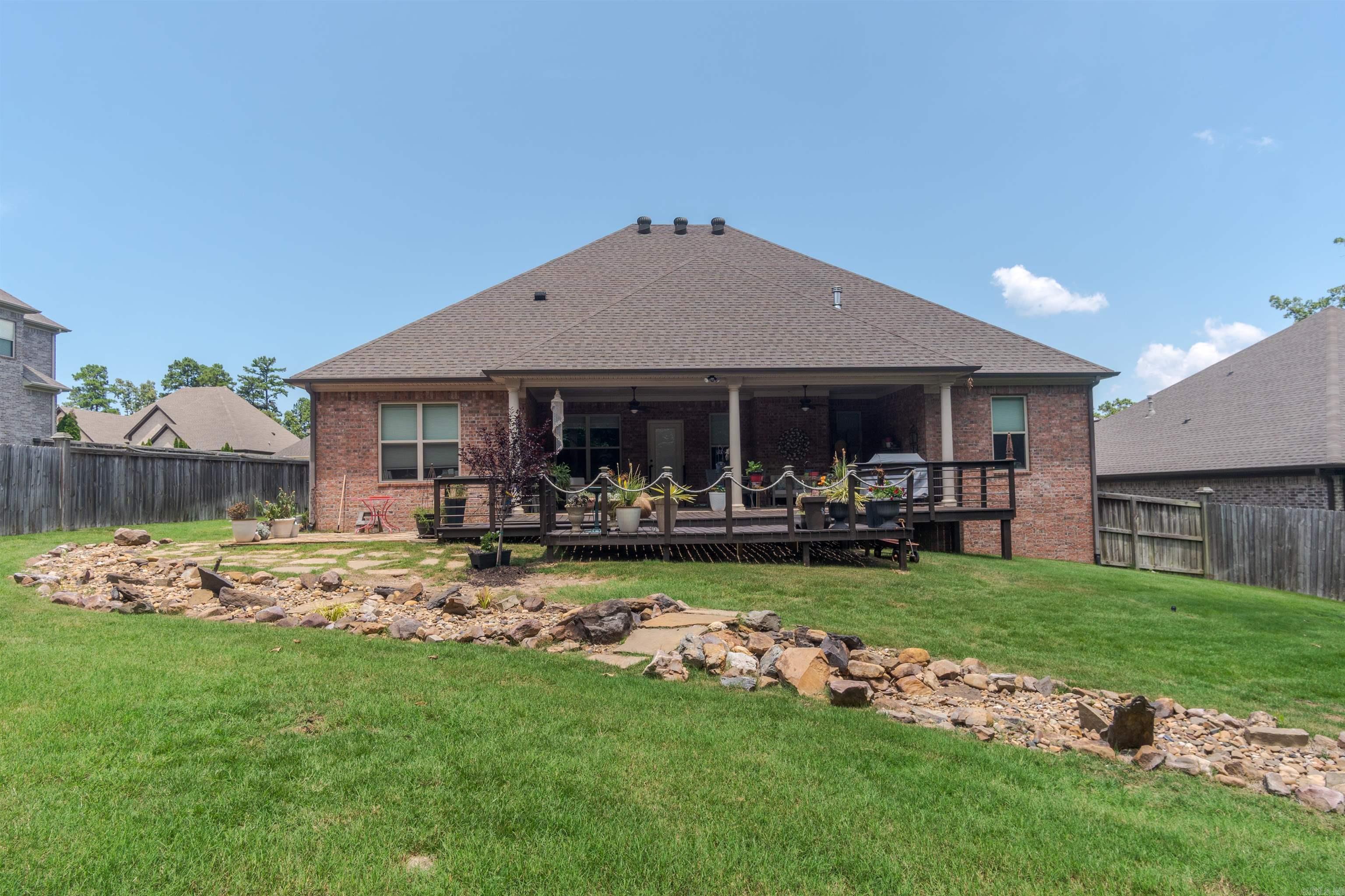 CHENAL VALLEY EPERNAY PLACE - Residential