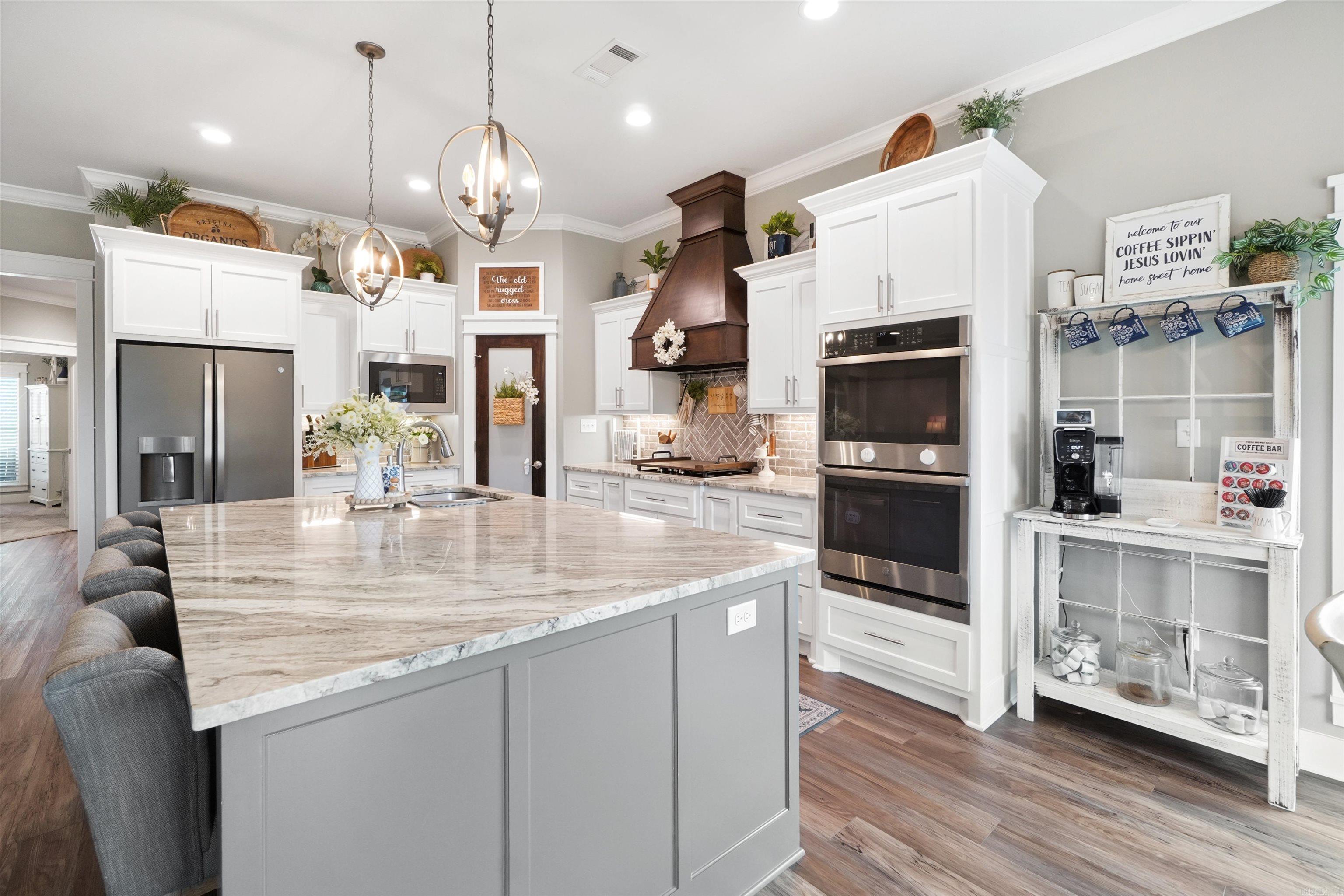 Salem Oaks - Residential