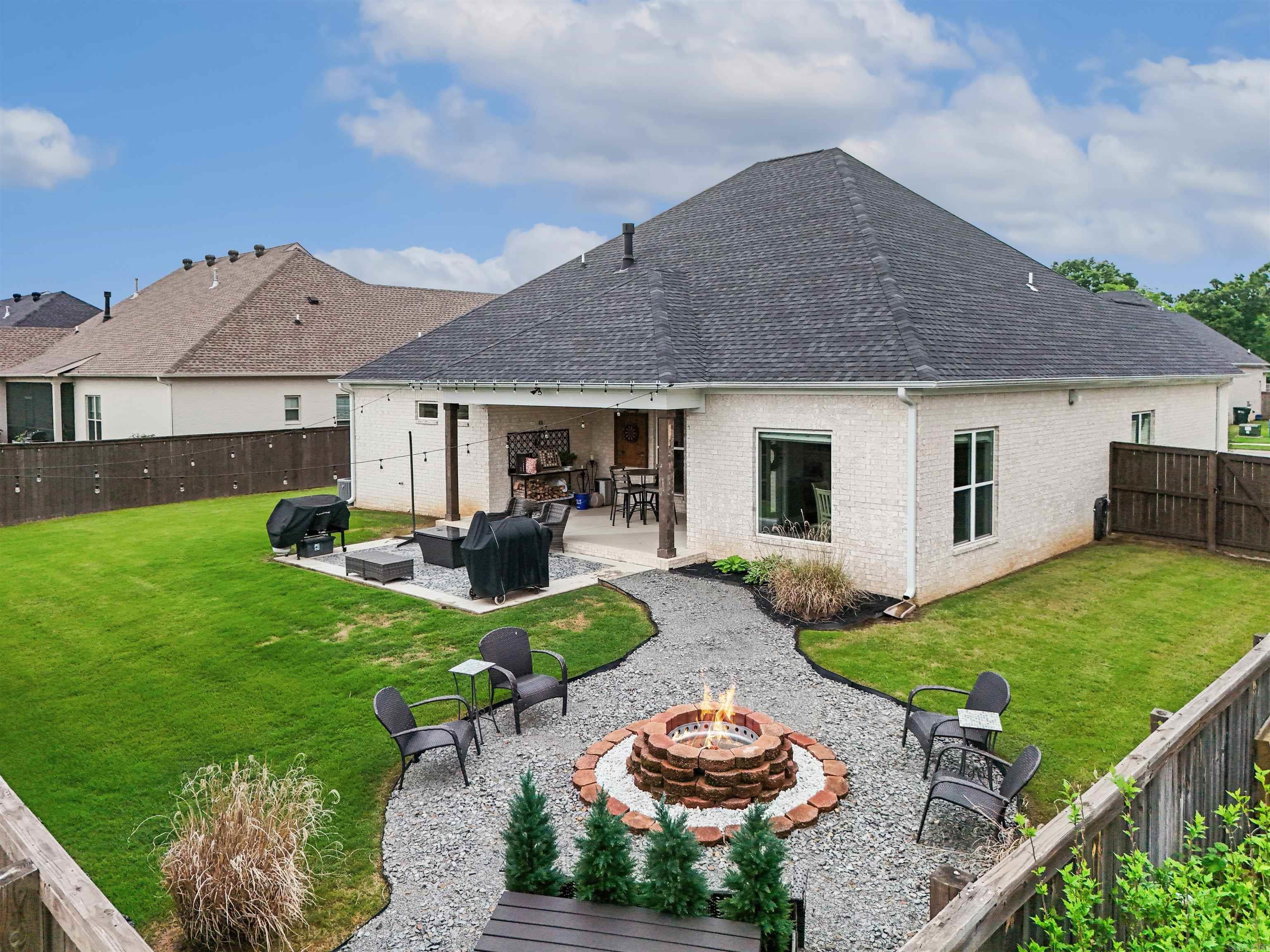 Salem Oaks - Residential