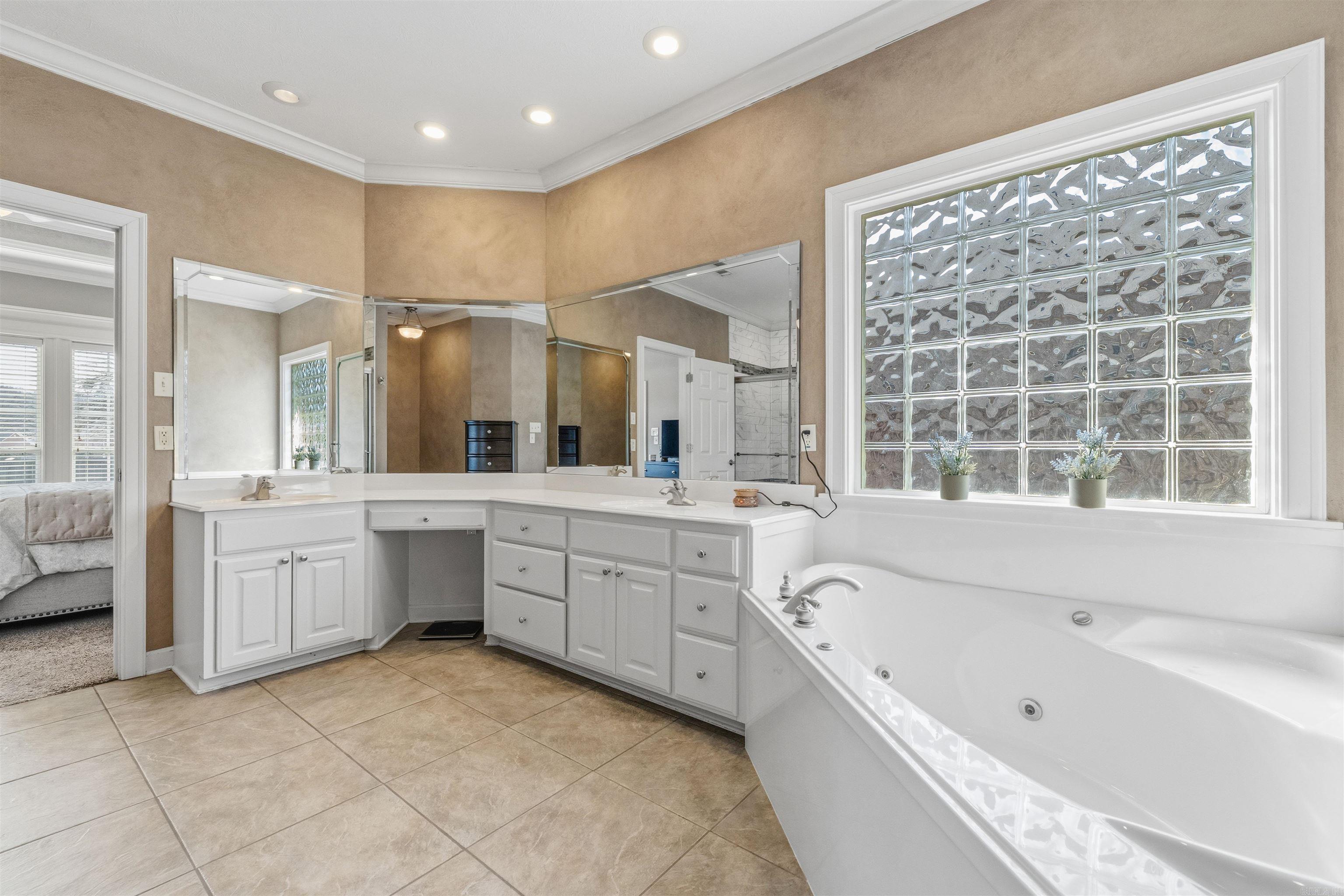 SOUTH WIND - Residential