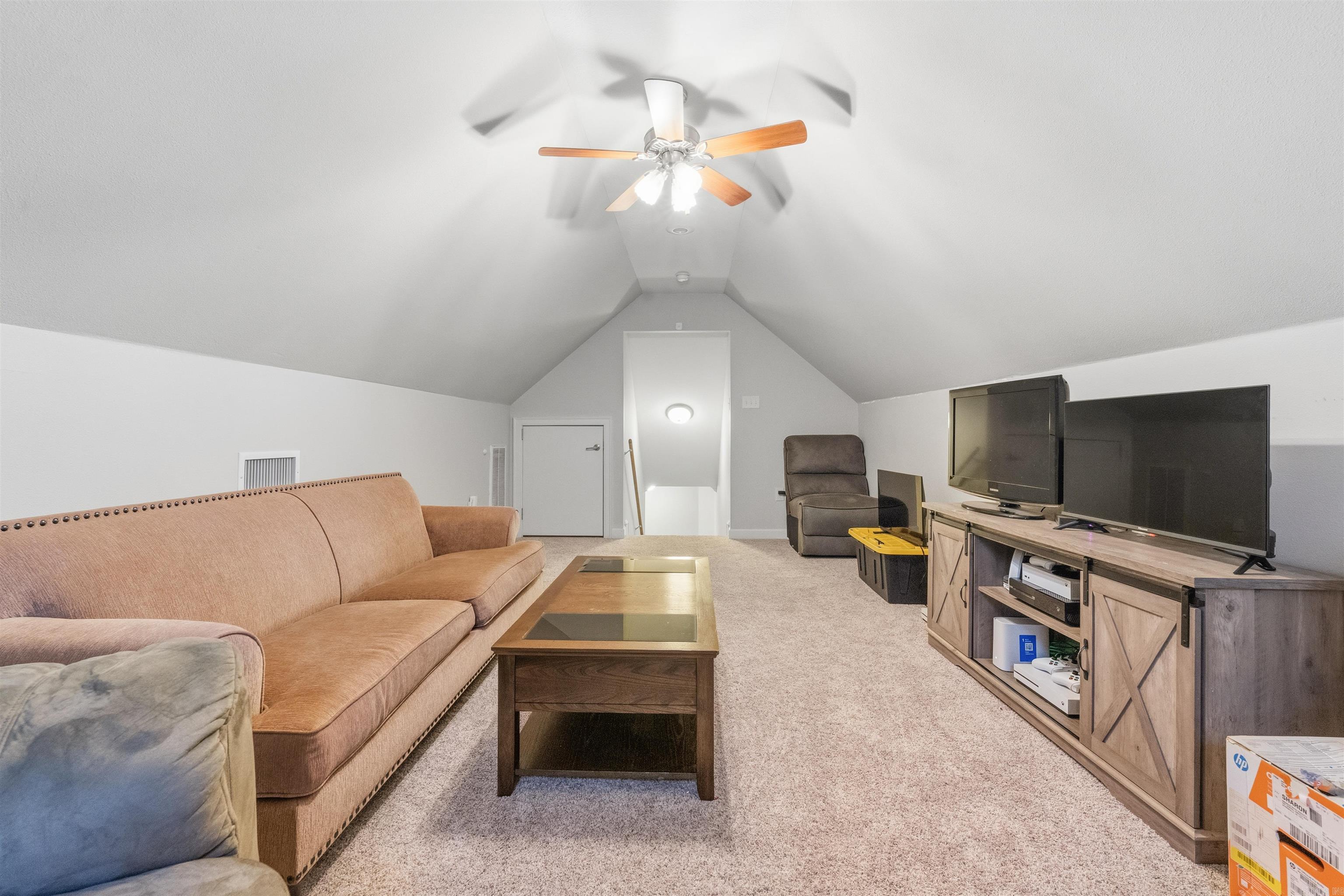 SOUTH WIND - Residential