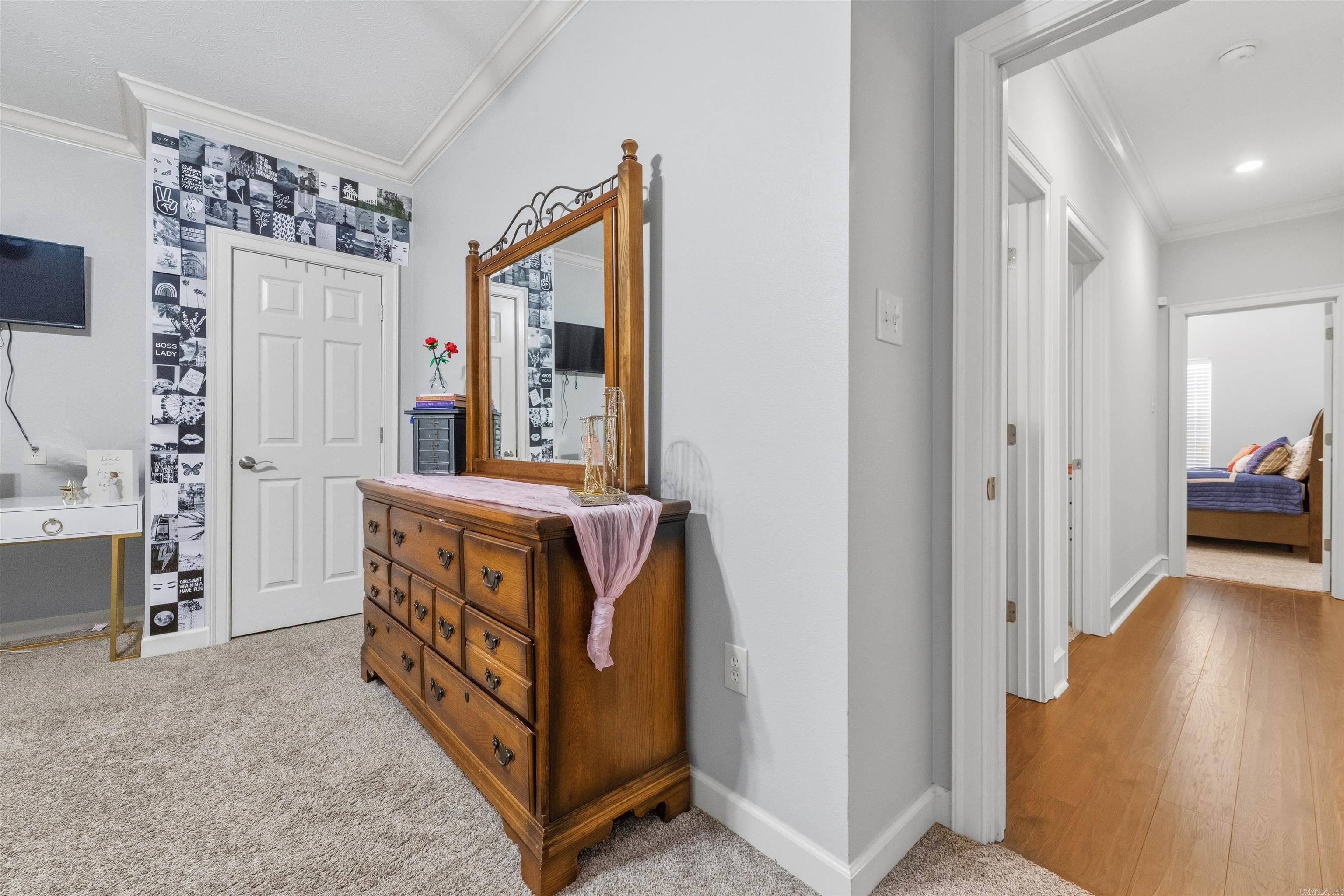 SOUTH WIND - Residential