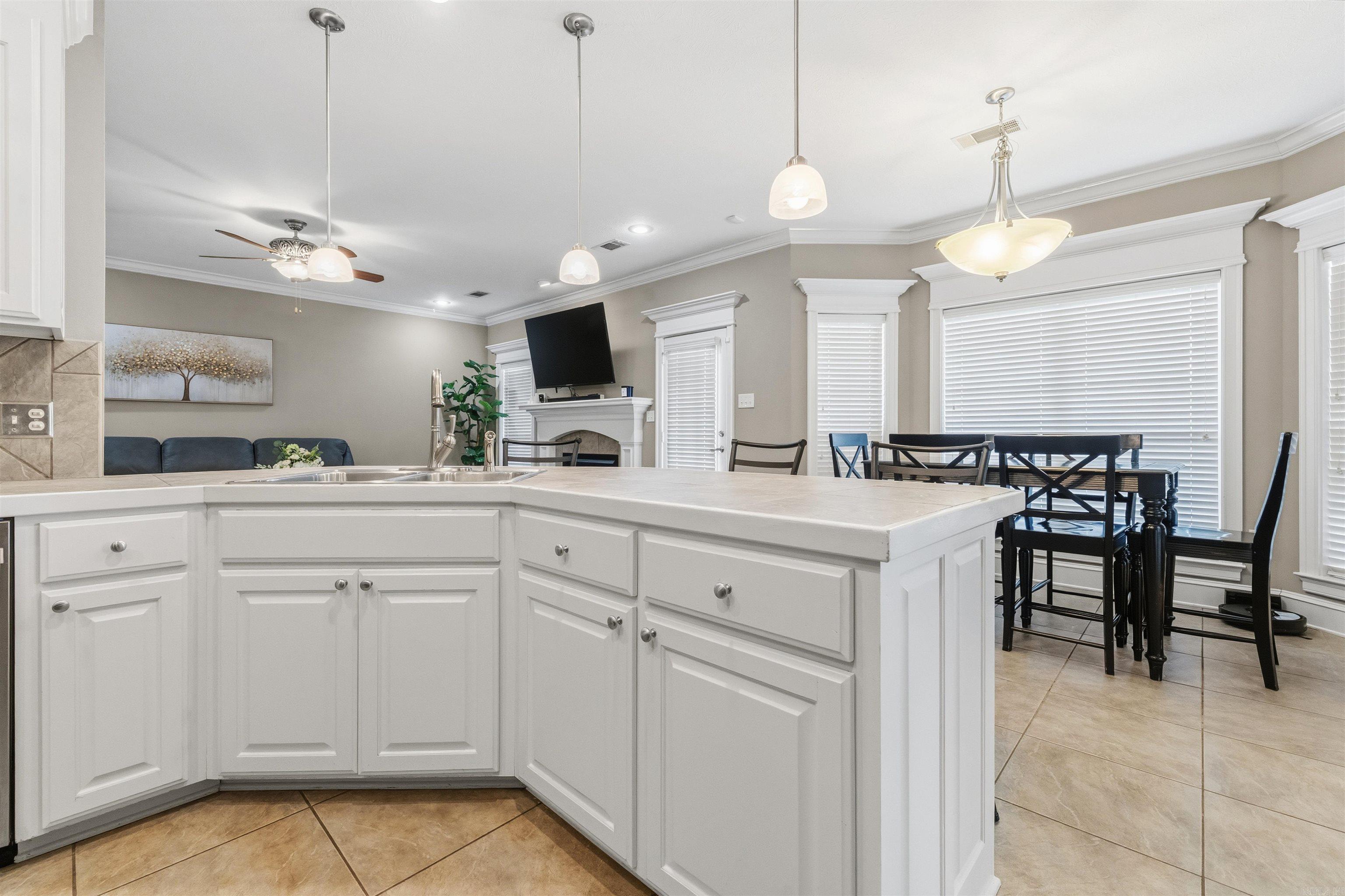 SOUTH WIND - Residential