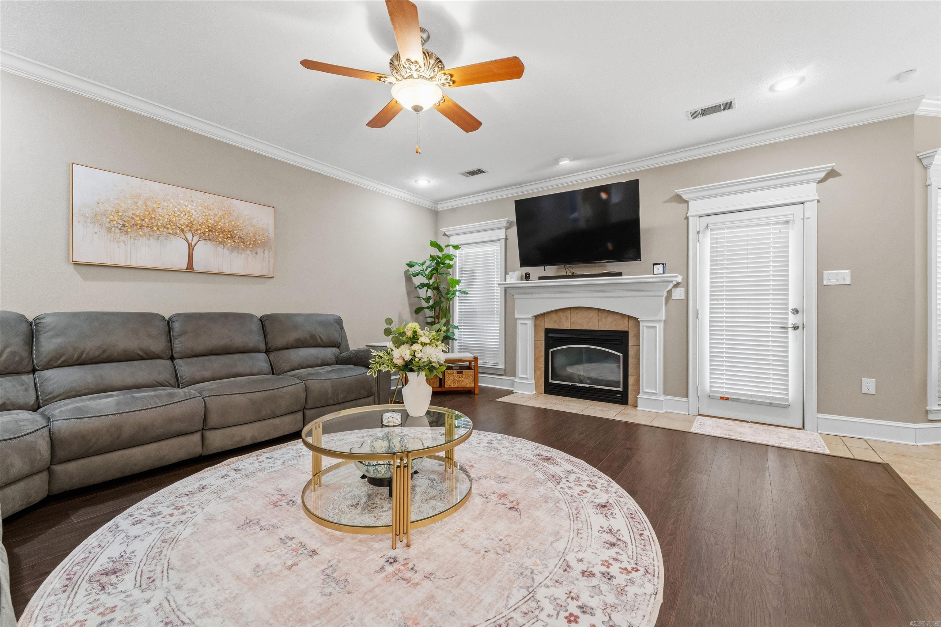 SOUTH WIND - Residential