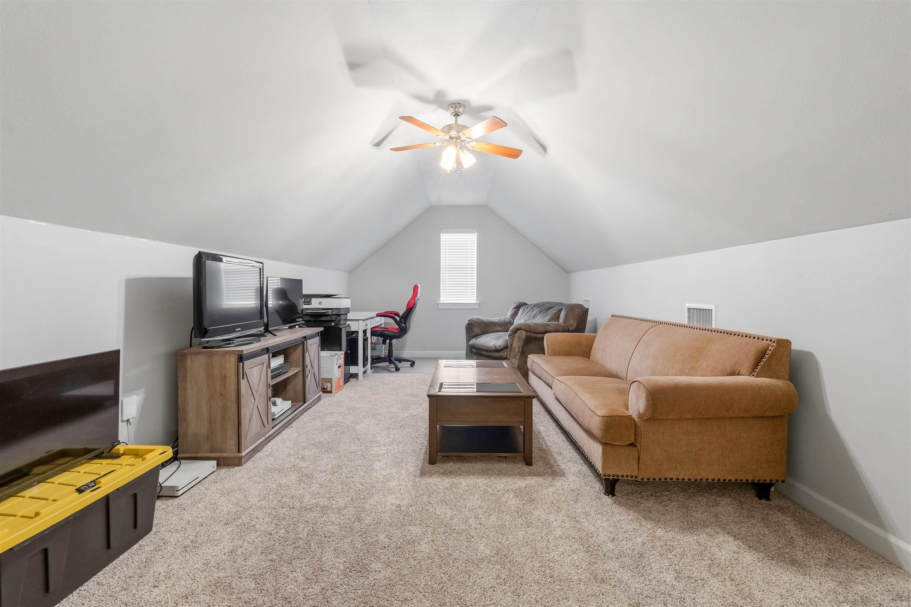 SOUTH WIND - Residential