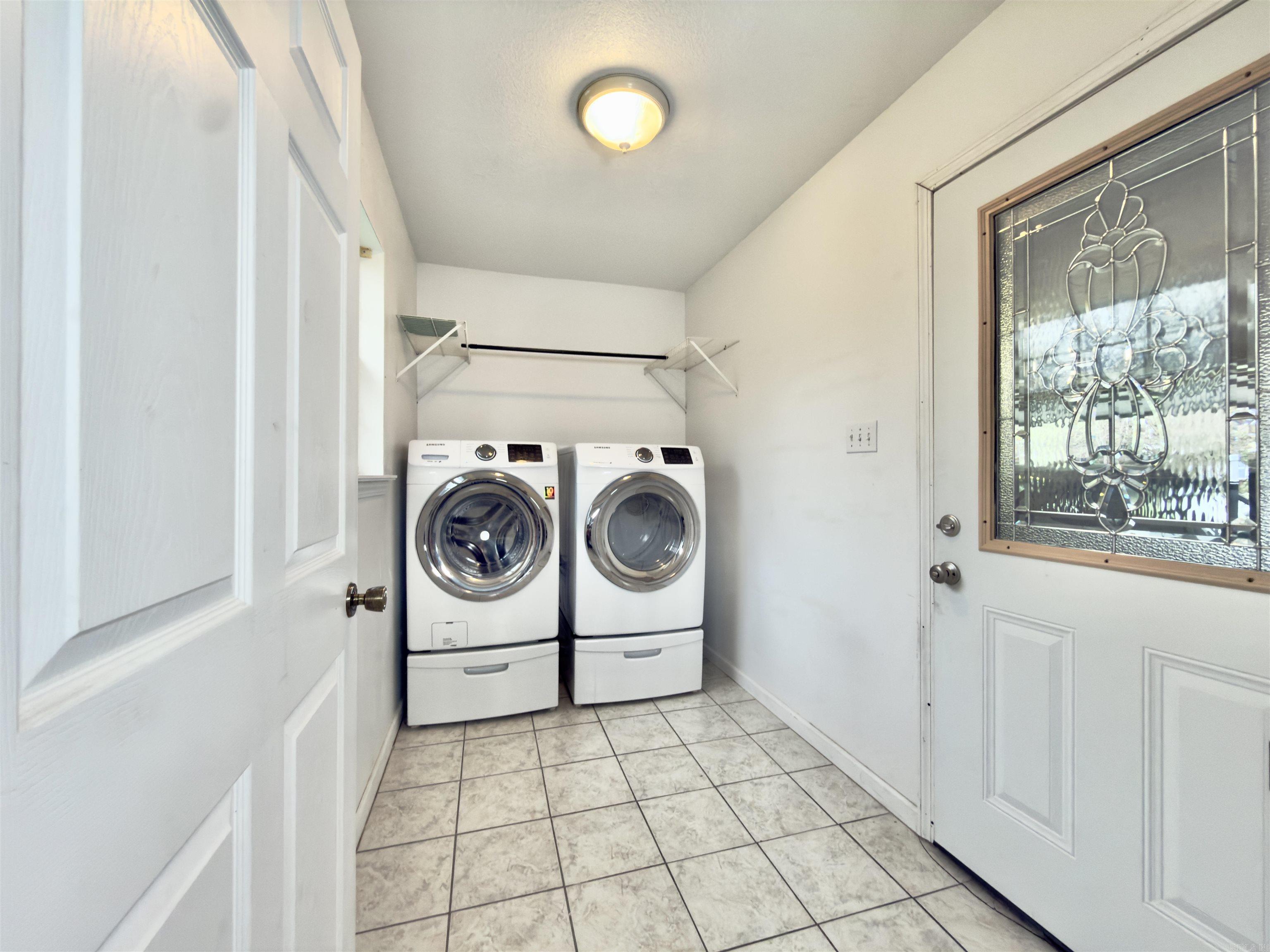 GLASSCOCKS - Residential