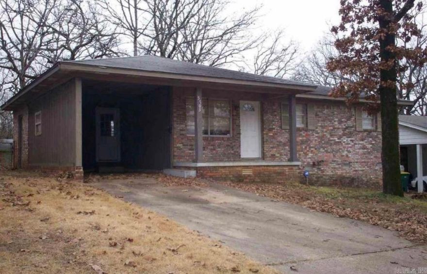 3 bed 1 bath lovely Camp Robinson home well cared for!  Come see it today! Hardwoods throughout!  Completely updated inside!