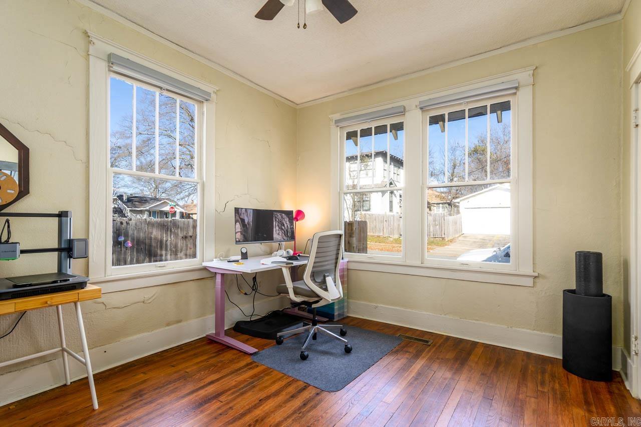 Weldon E Wrights - Residential