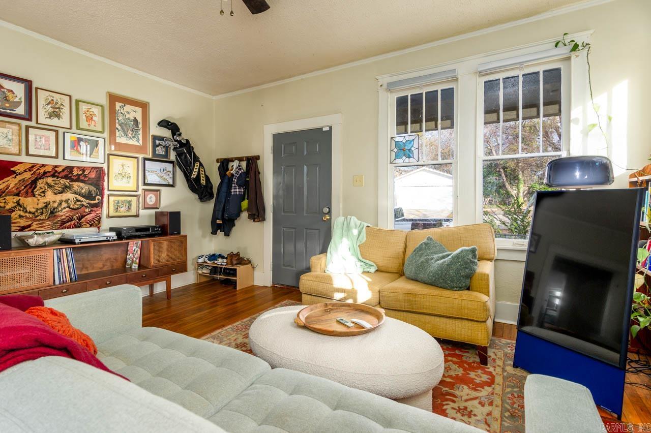 Weldon E Wrights - Residential