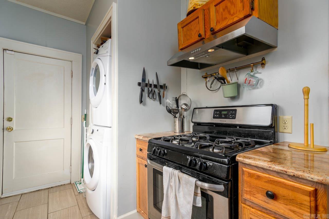 Weldon E Wrights - Residential