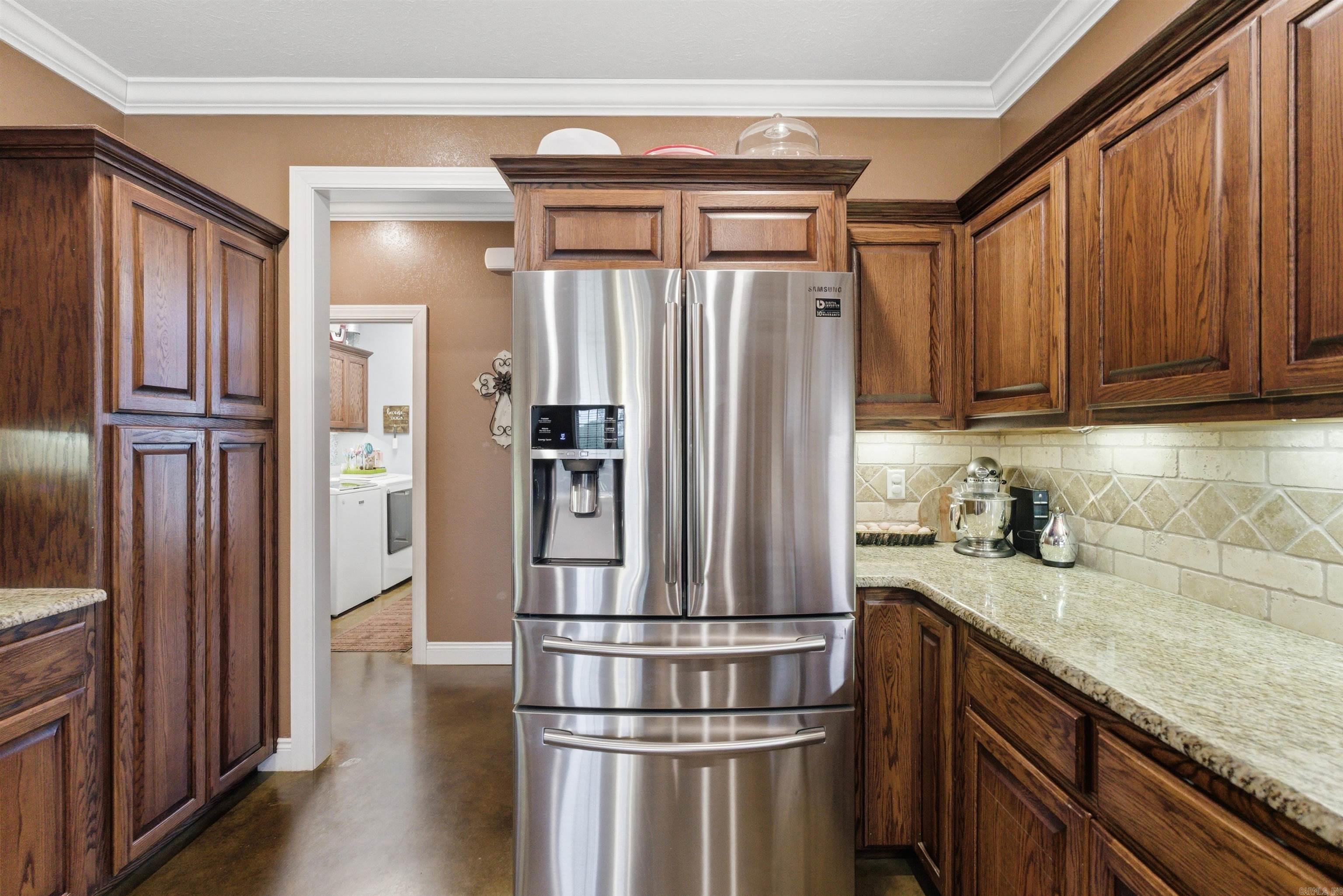 HUNTINGTON ESTATES - Residential