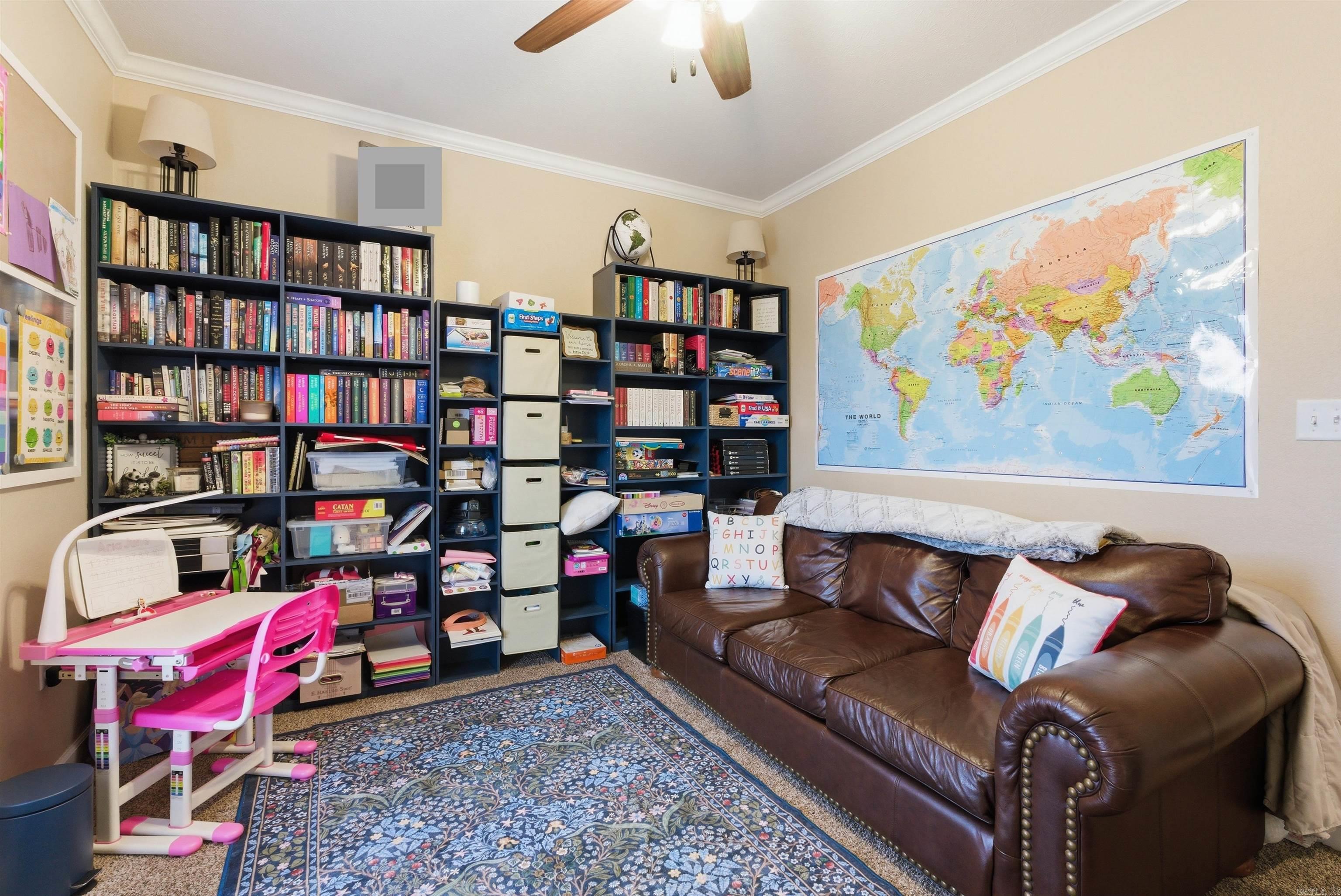 HUNTINGTON ESTATES - Residential