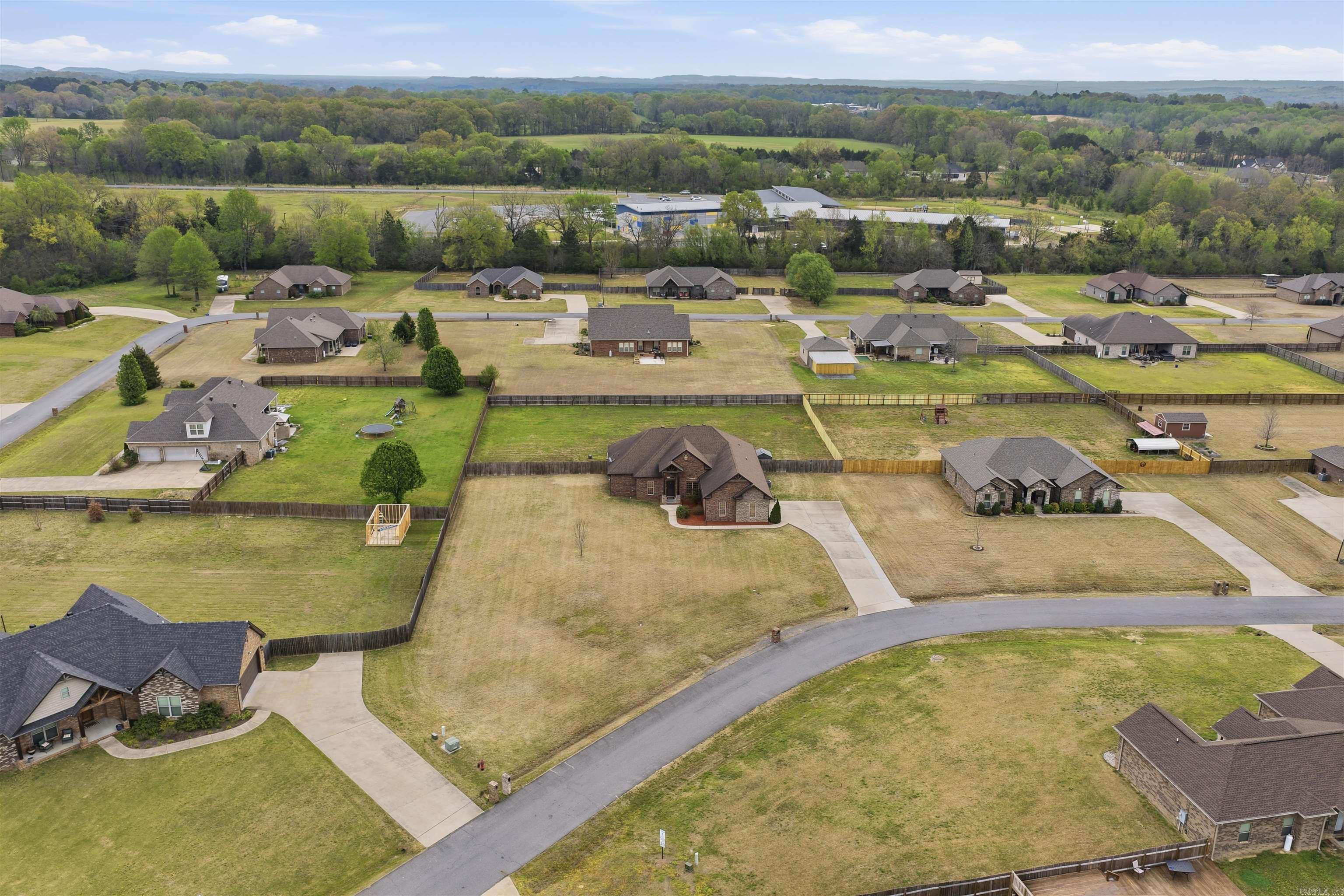 HUNTINGTON ESTATES - Residential