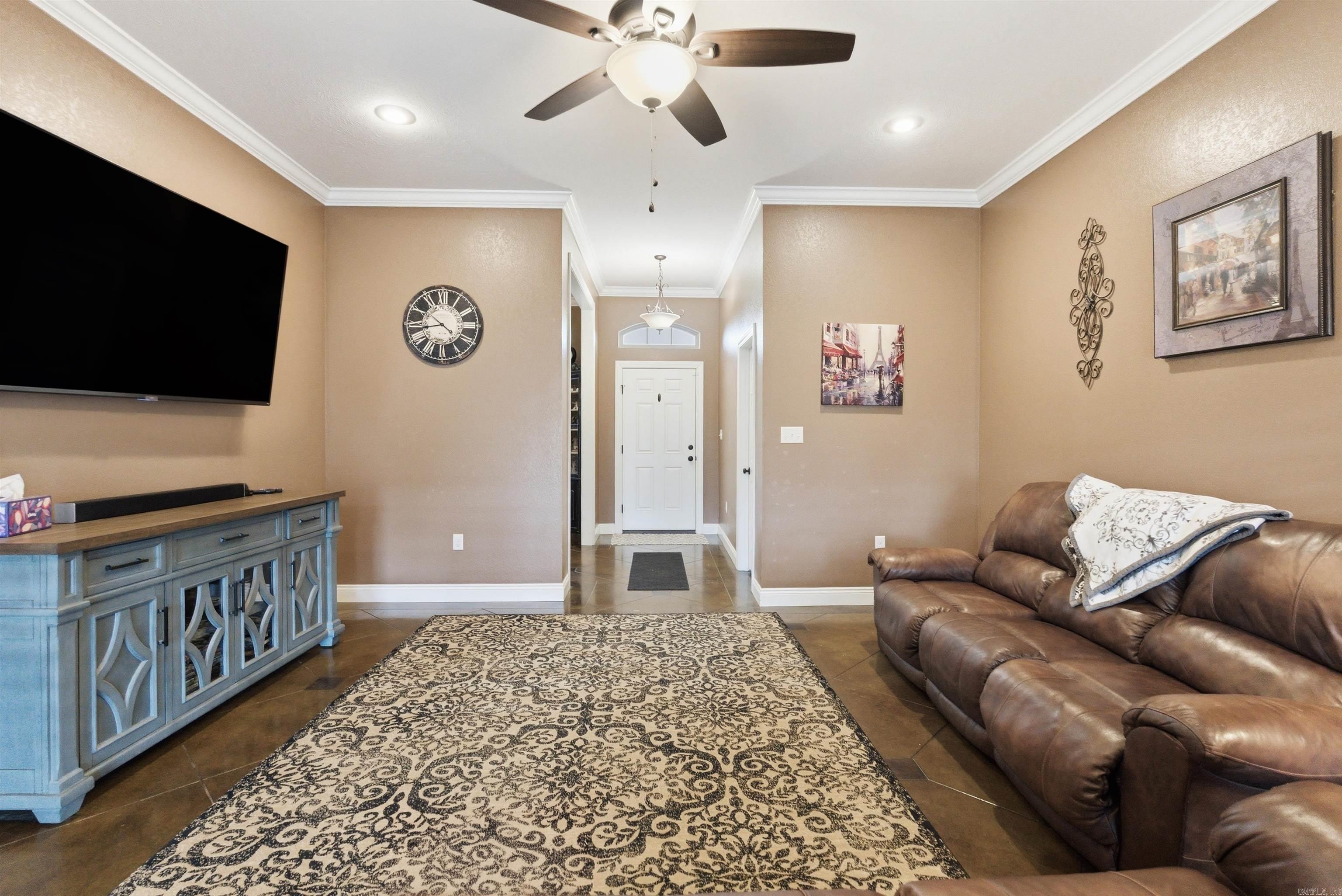 HUNTINGTON ESTATES - Residential