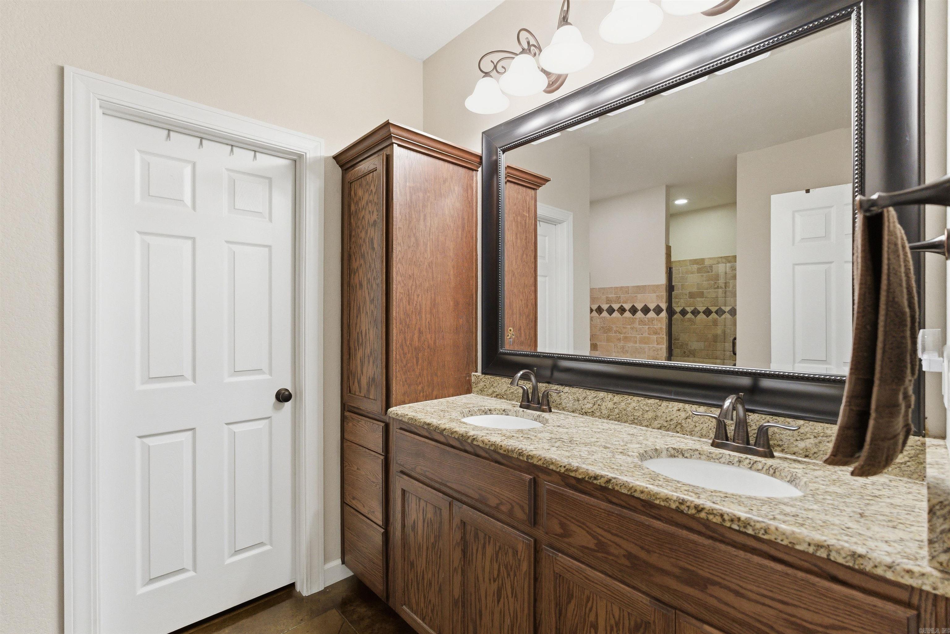 HUNTINGTON ESTATES - Residential