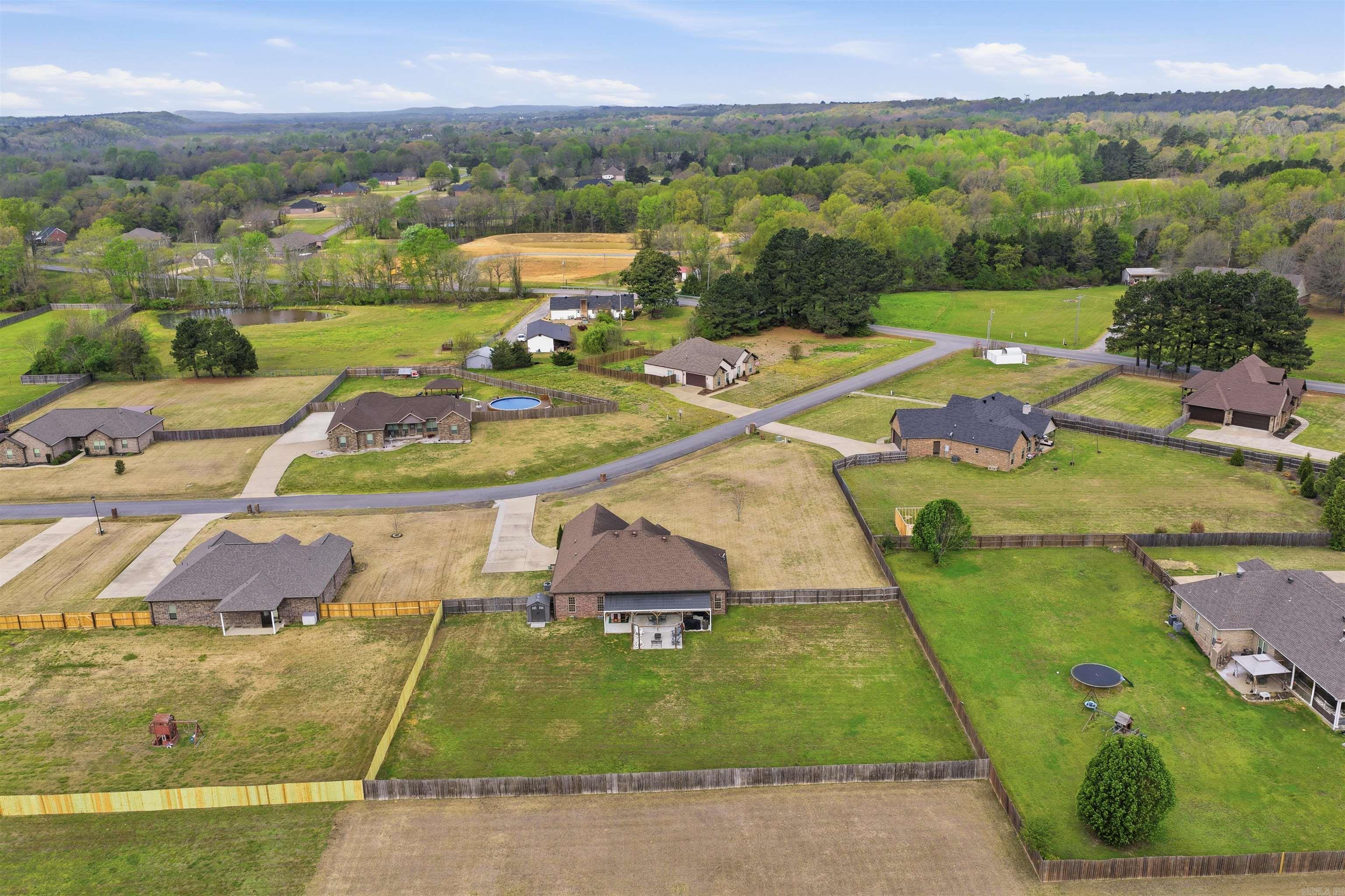 HUNTINGTON ESTATES - Residential