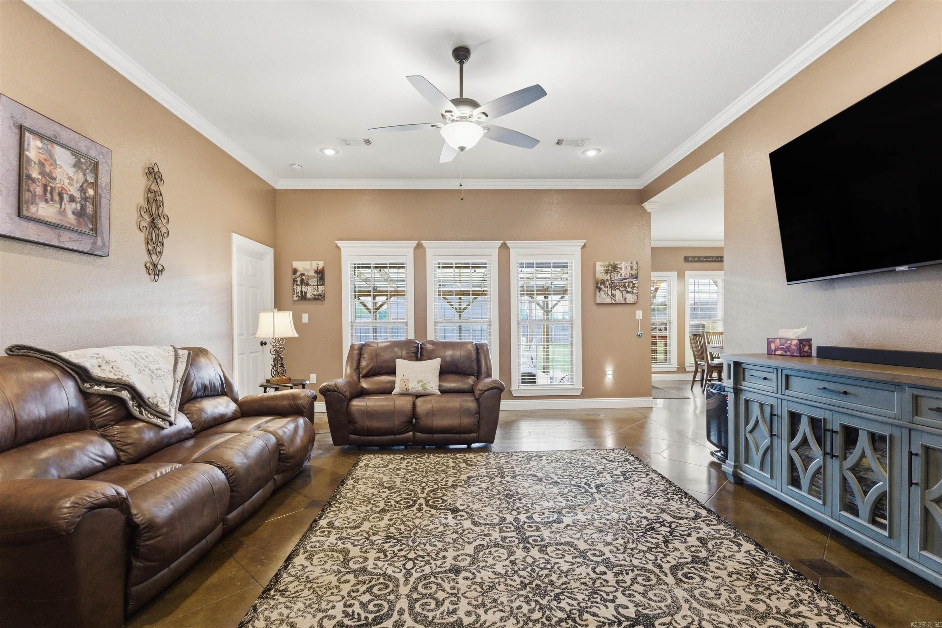 HUNTINGTON ESTATES - Residential