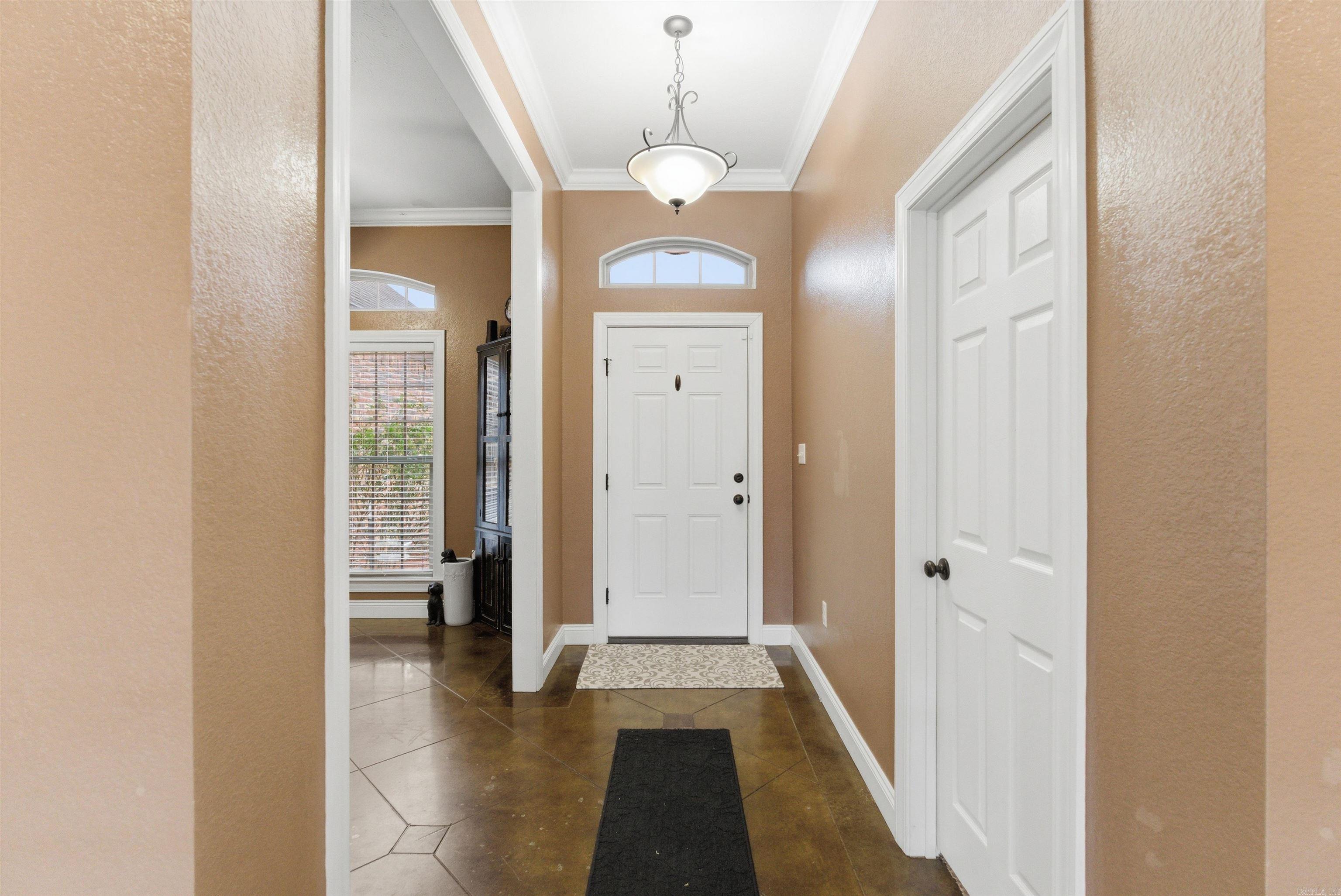 HUNTINGTON ESTATES - Residential