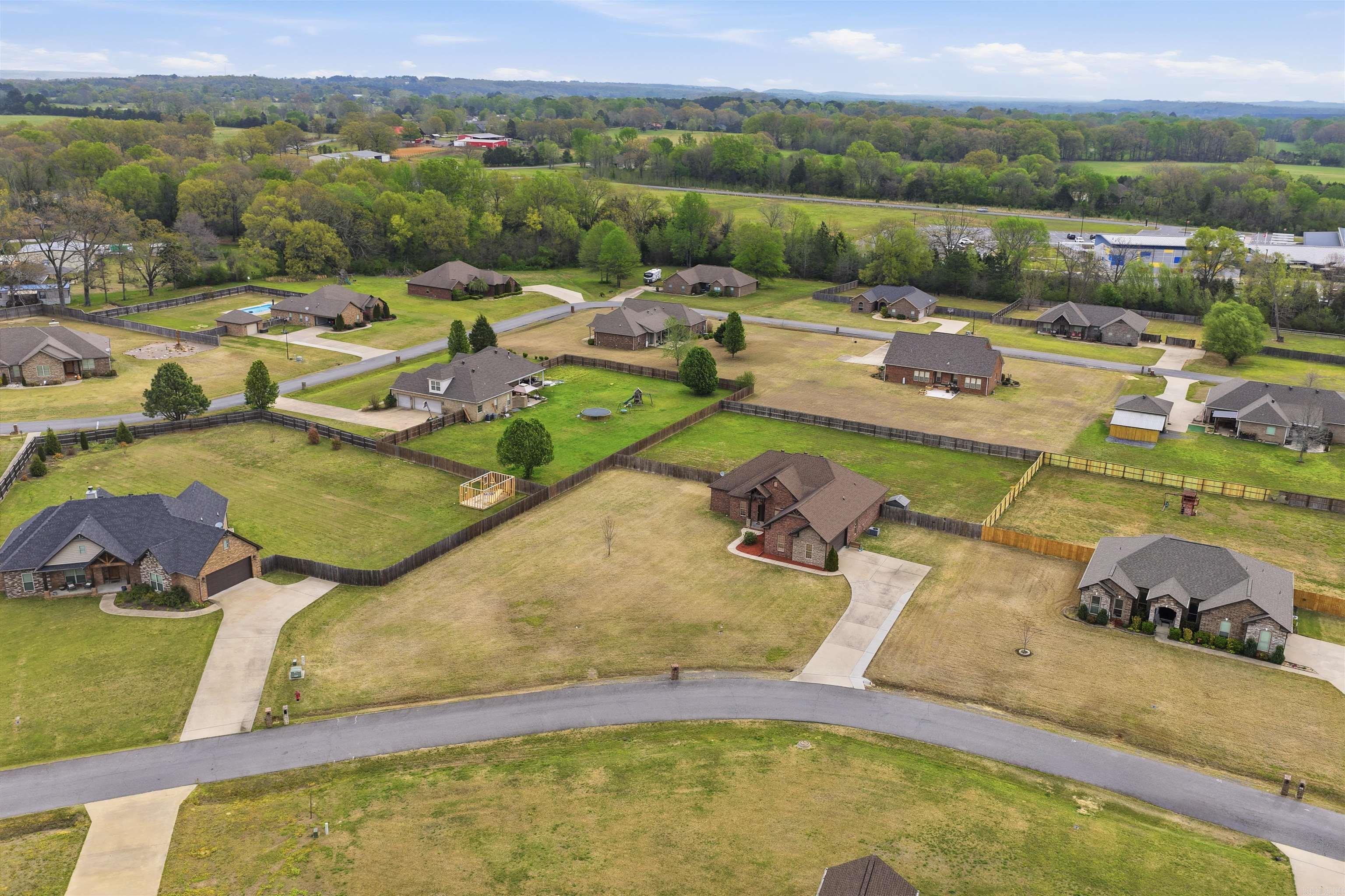 HUNTINGTON ESTATES - Residential