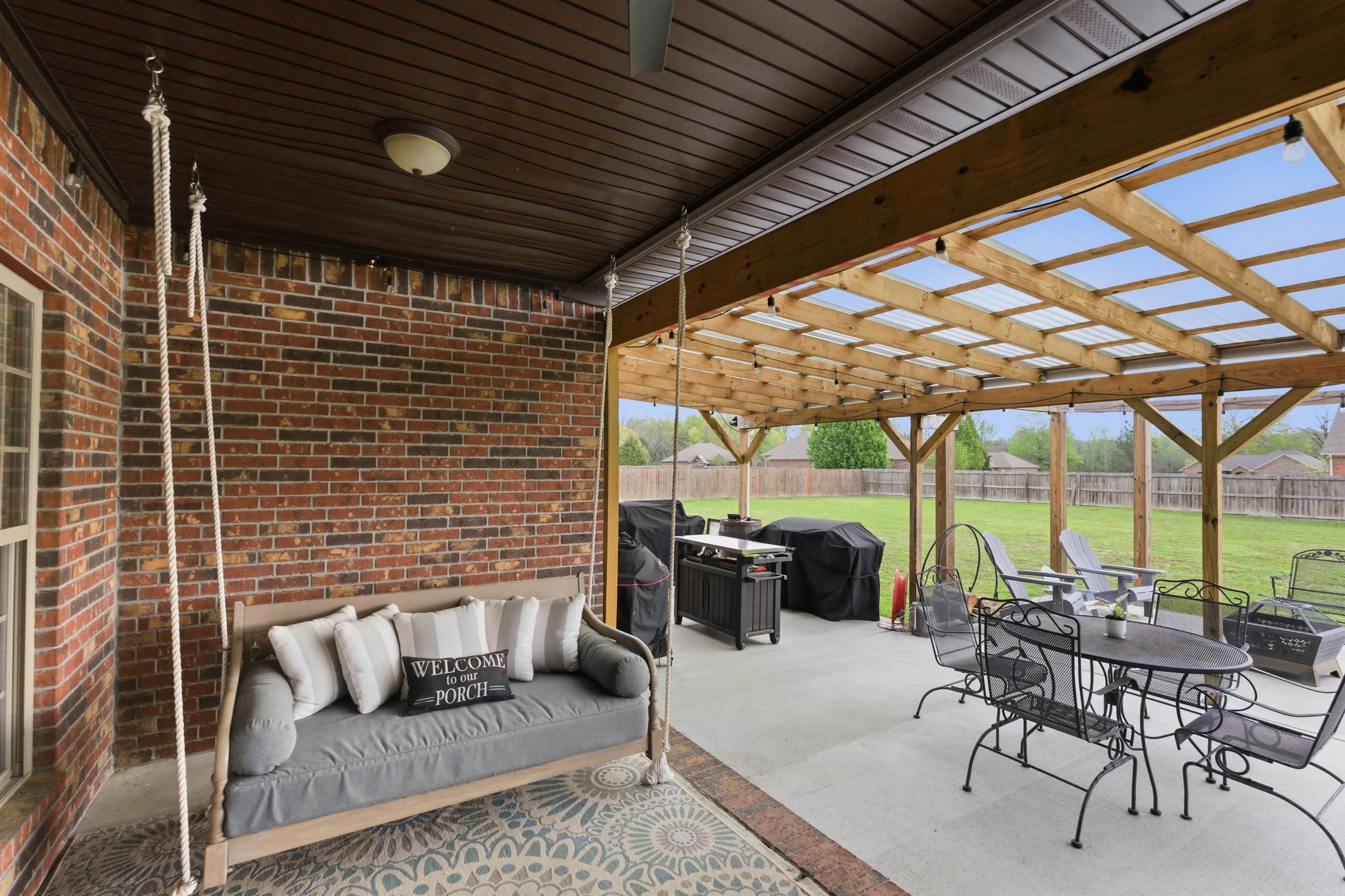 HUNTINGTON ESTATES - Residential