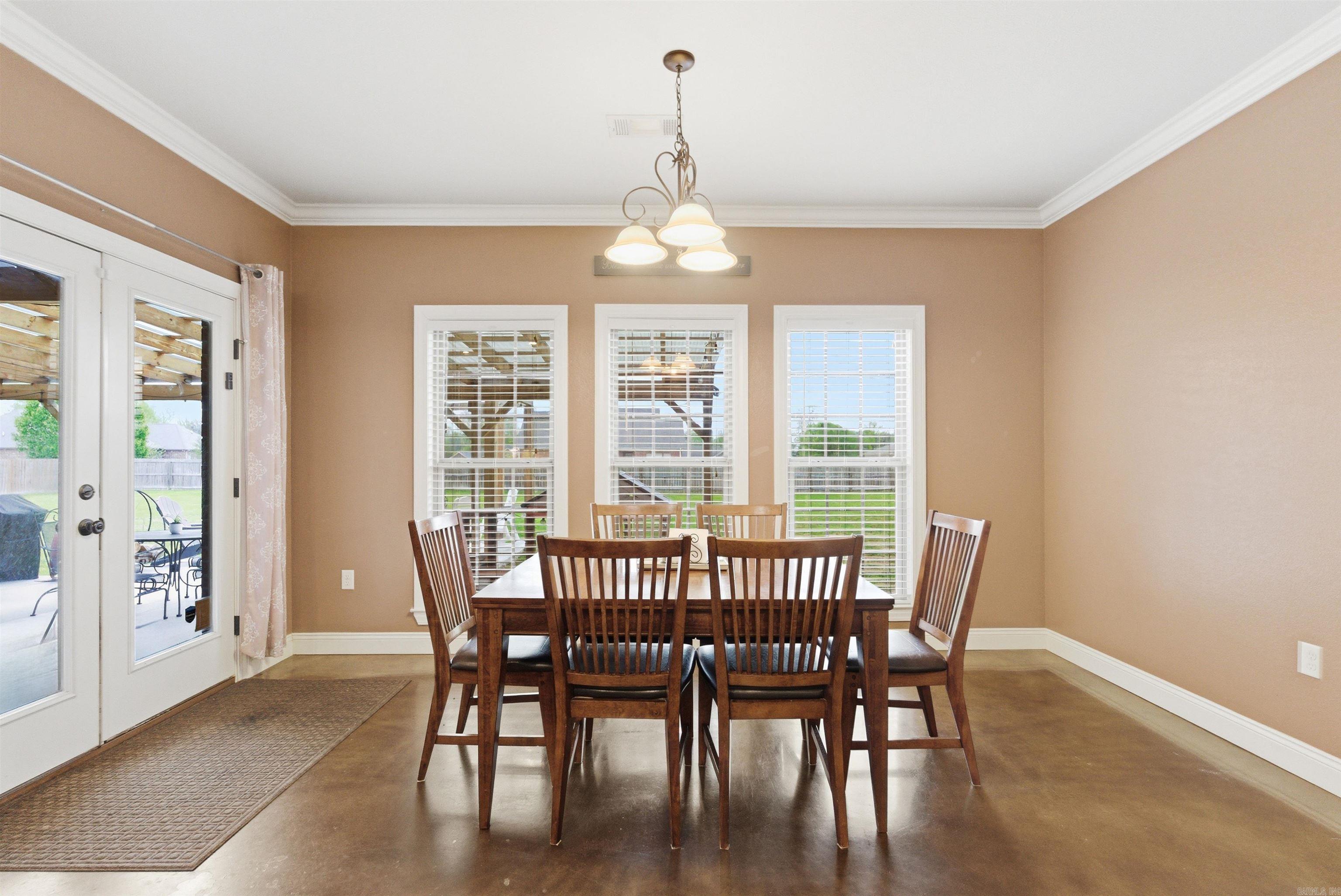 HUNTINGTON ESTATES - Residential