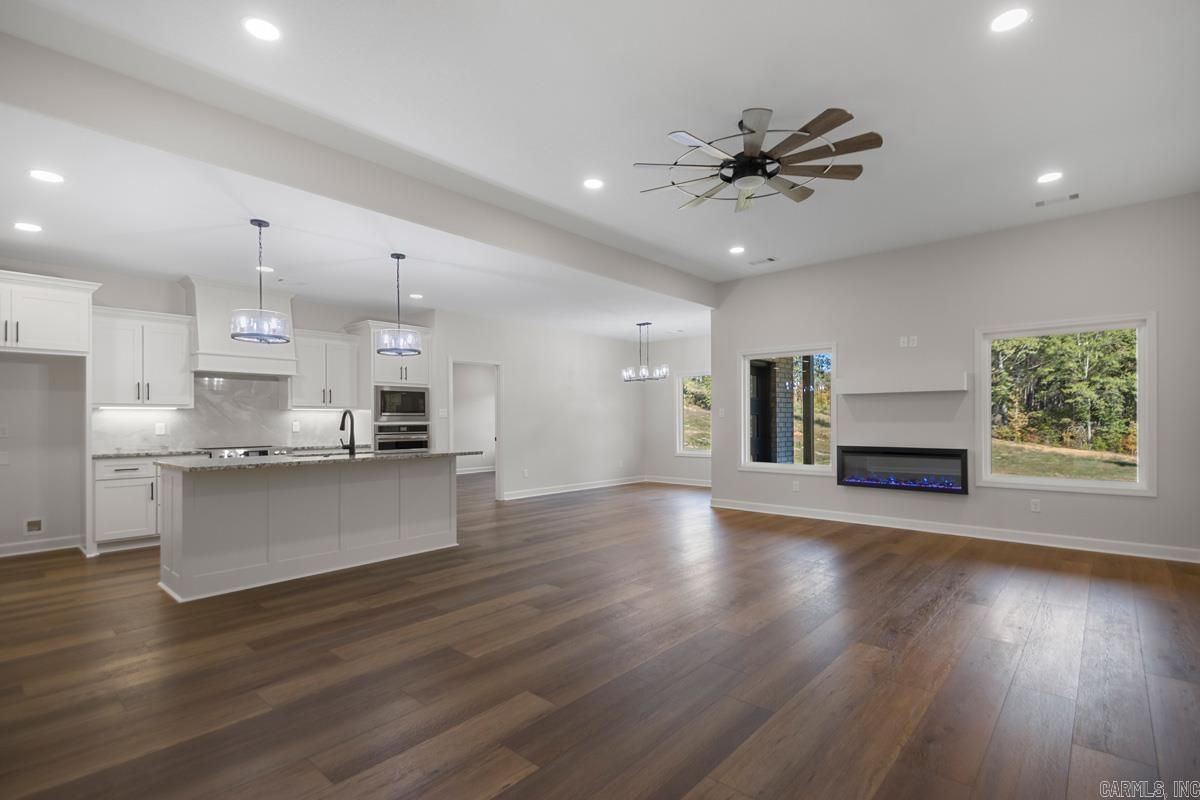 WINCHESTER ESTATES - Residential