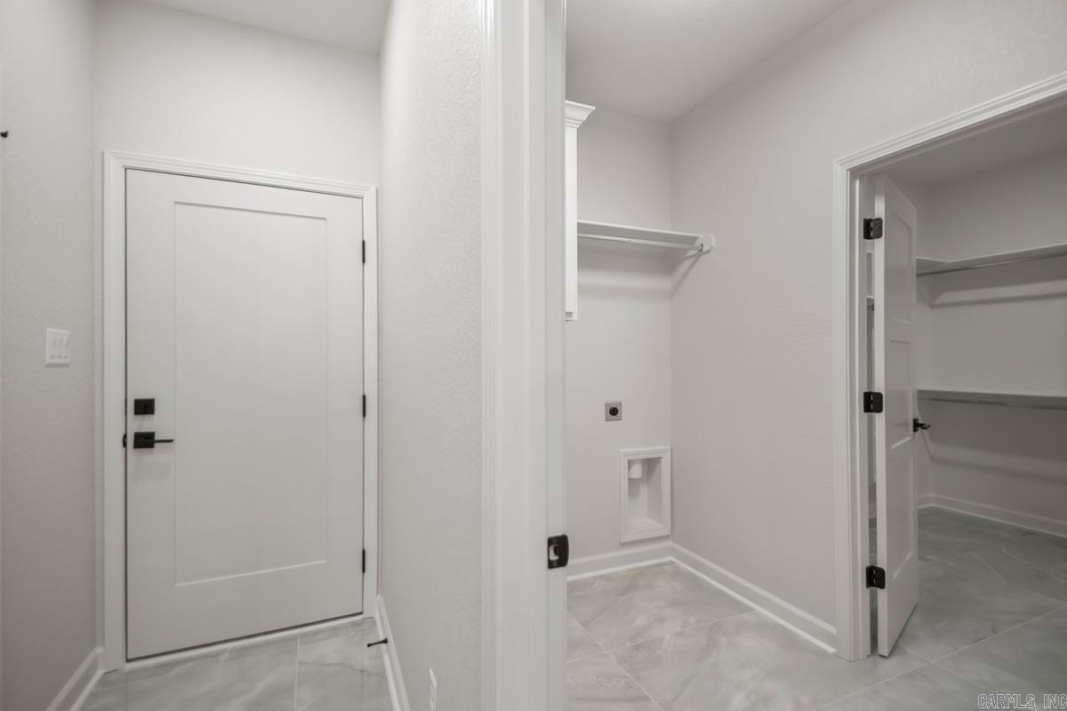 WINCHESTER ESTATES - Residential