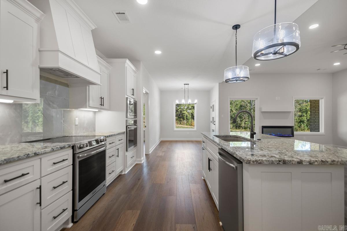 WINCHESTER ESTATES - Residential