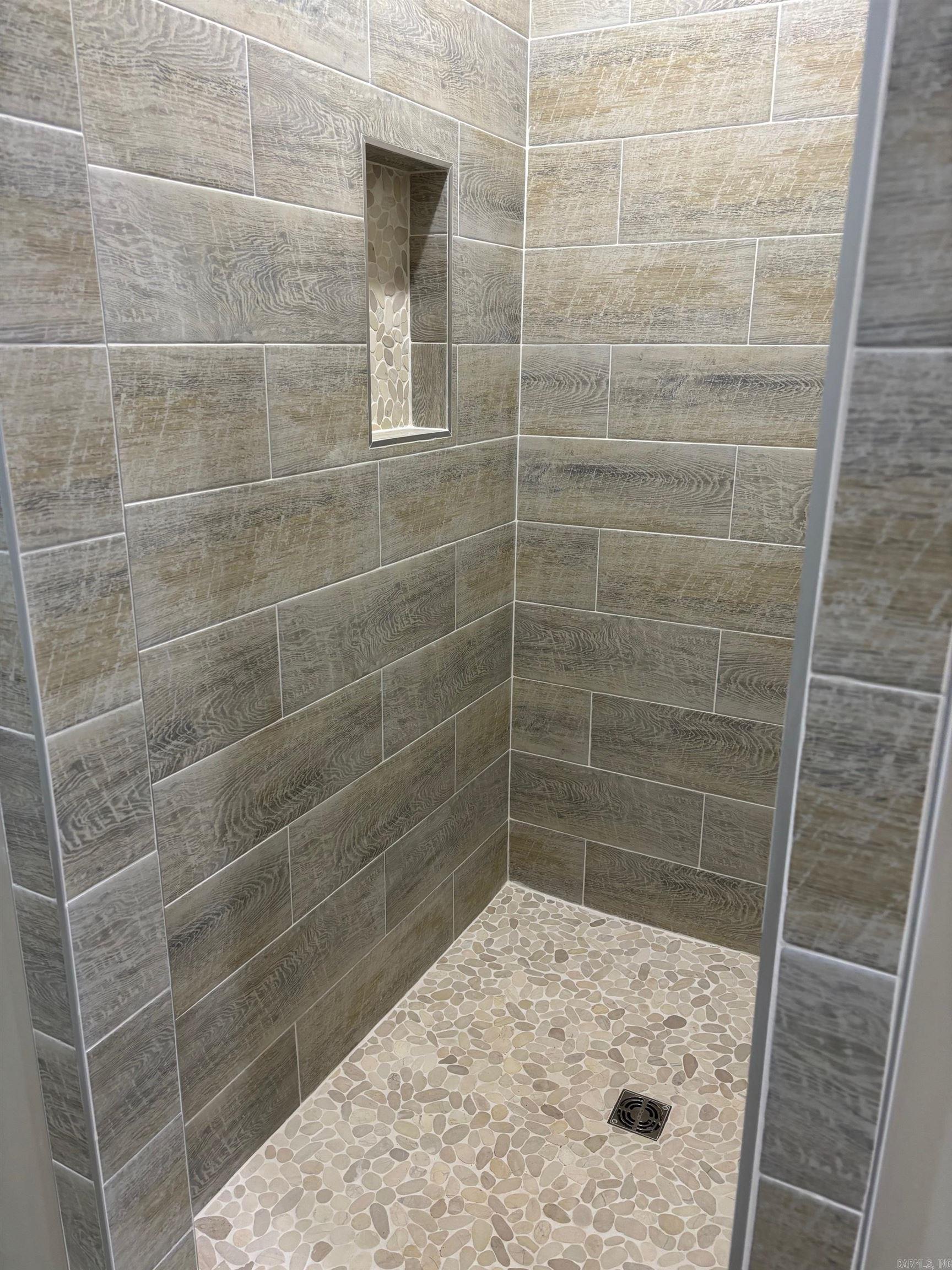 OAK RIDGE ESTATES - Residential