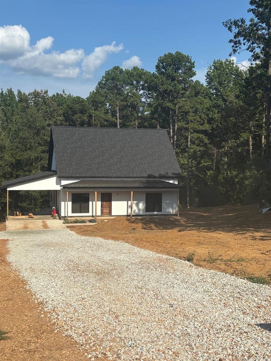 New Construction White Farm house on 4.85 acres in the Finch area of Paragould off HWY 358. Greene County tech Schools.  3 bedrooms, 2 1/2 baths, laundry room, sunroom, with extra storage closets.  Master has a walk in closet, soaker tub and large walk in shower.  Gas log fireplace in the living room.