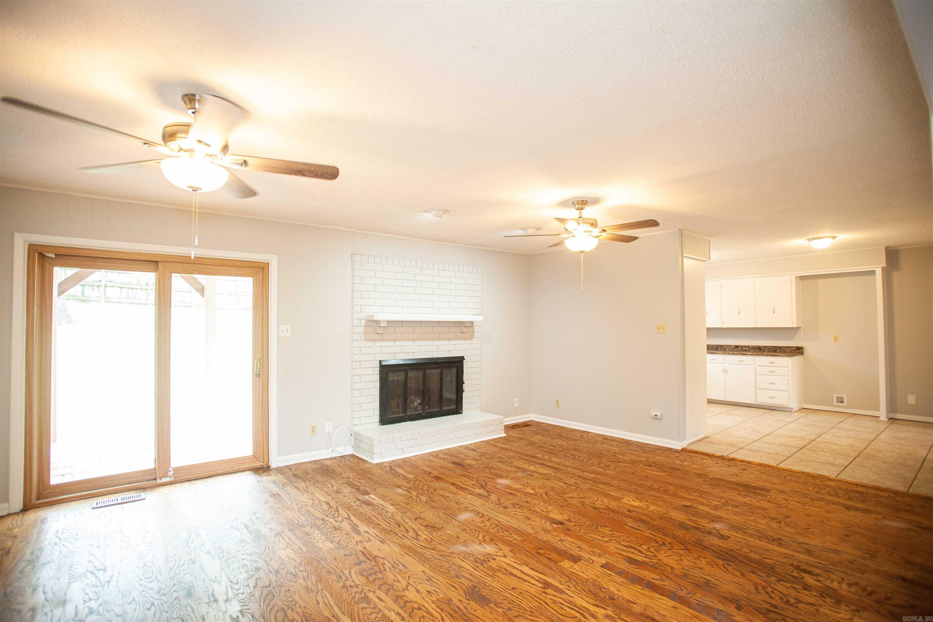 Country Club Park - Residential Lease