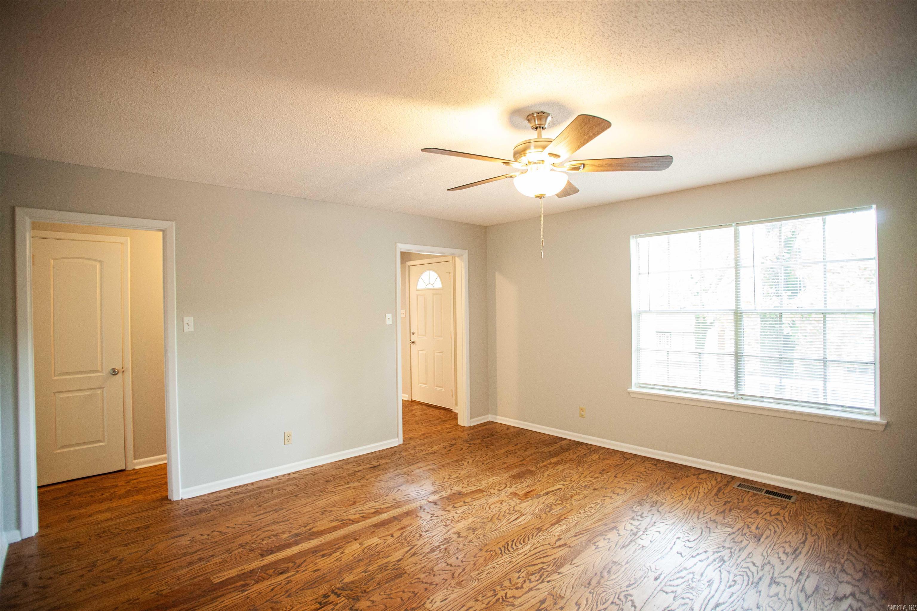 Country Club Park - Residential Lease