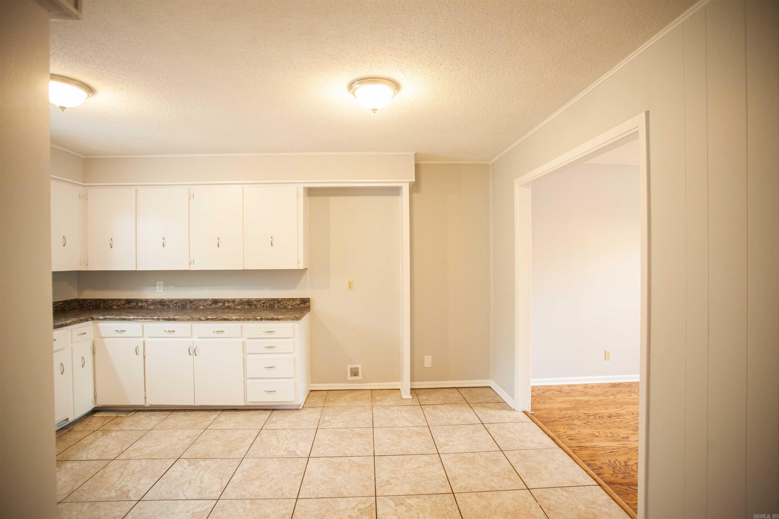 Country Club Park - Residential Lease