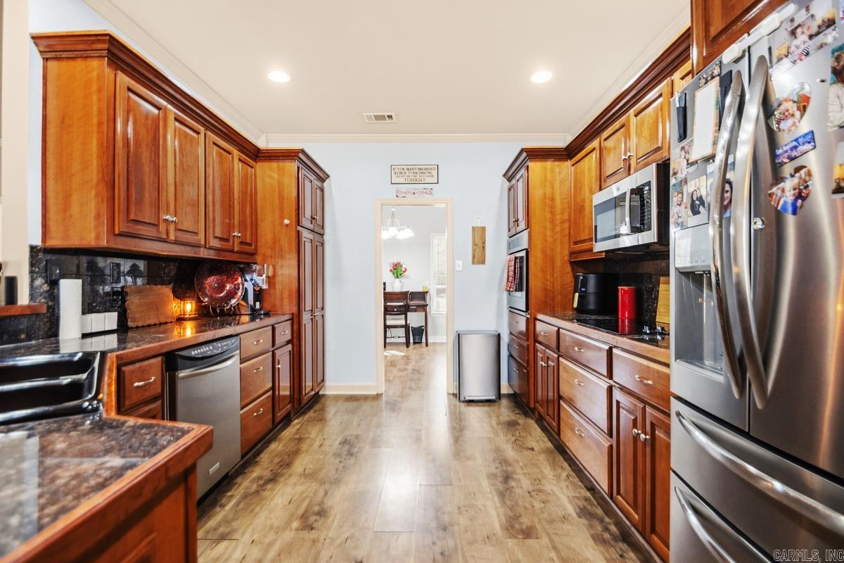 MAPLE CREEK FARMS - Residential