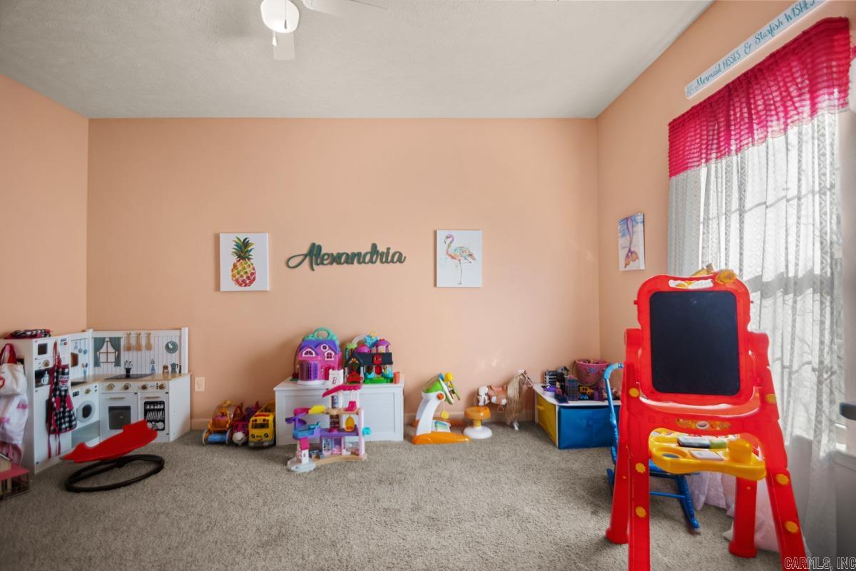 MAPLE CREEK FARMS - Residential