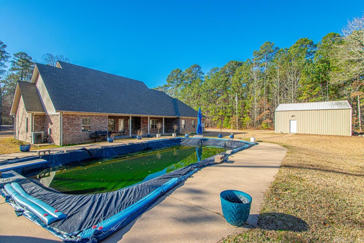MAPLE CREEK FARMS - Residential