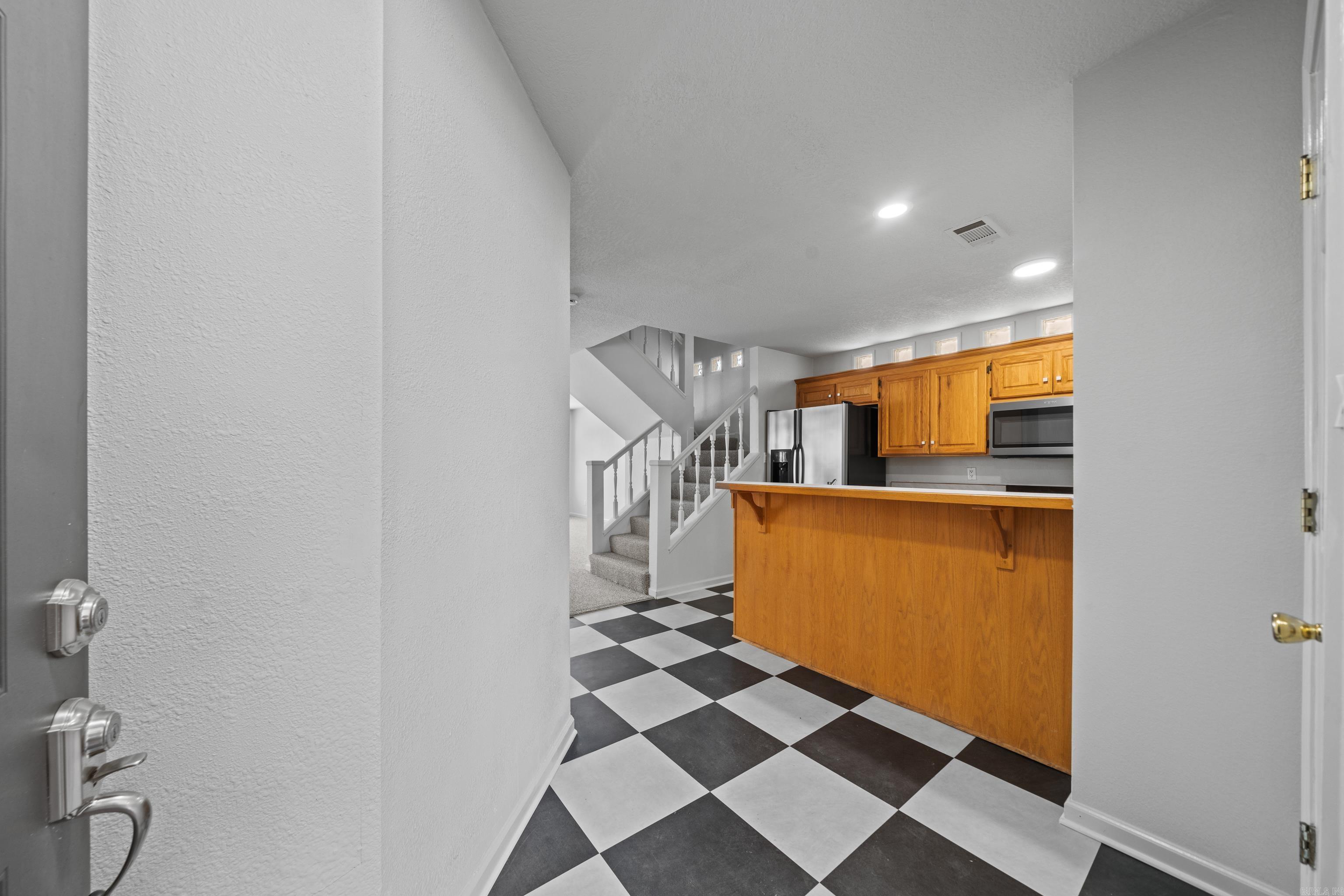 Lake Point Garden - Residential Lease